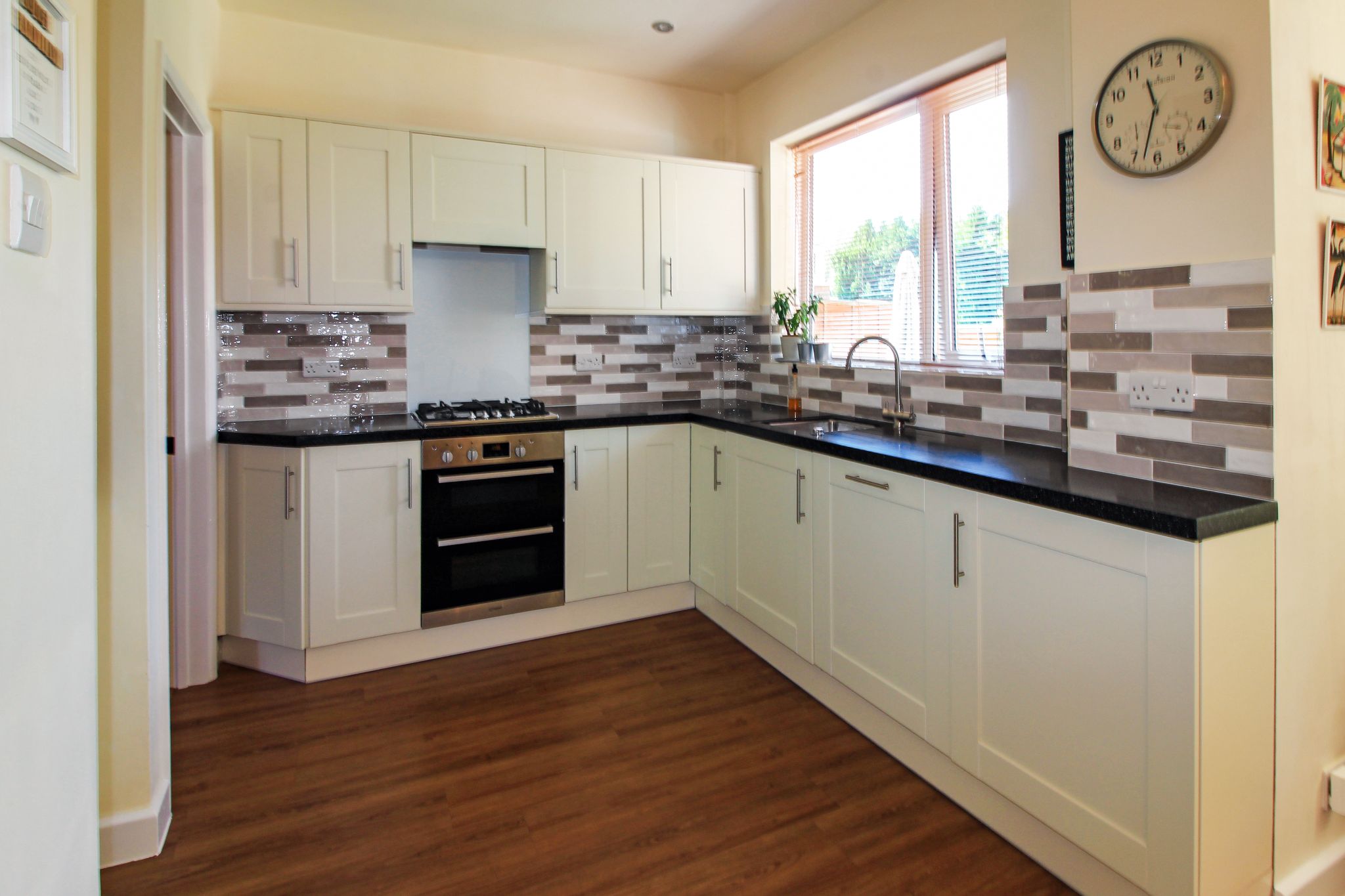 4 bedroom semi-detached house SSTC in Solihull - Photograph 6.