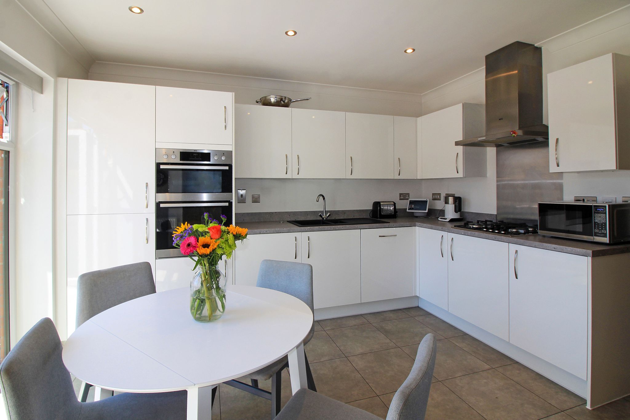 3 bedroom semi-detached house SSTC in Solihull - Photograph 5.