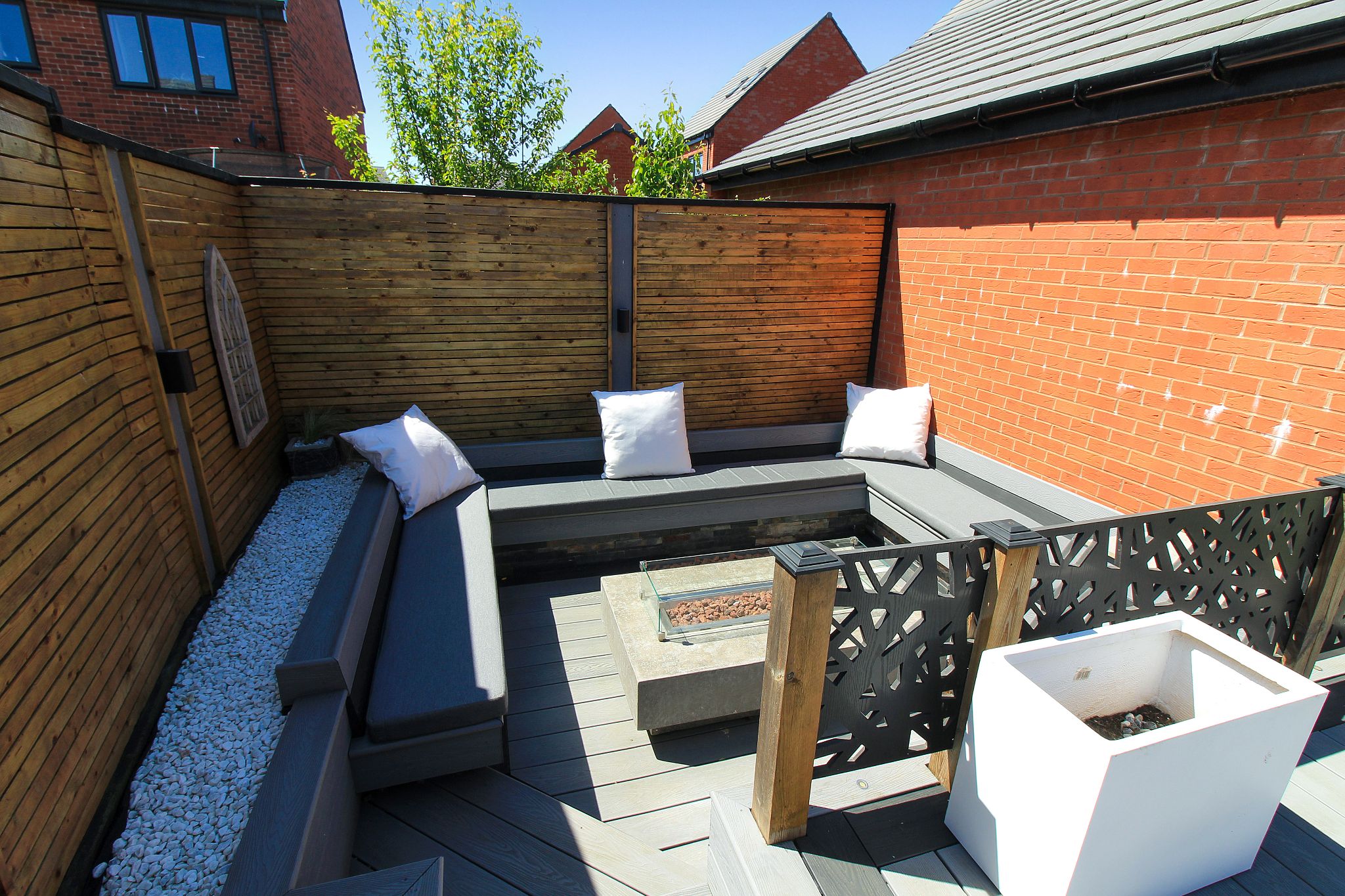 3 bedroom semi-detached house SSTC in Solihull - Photograph 8.