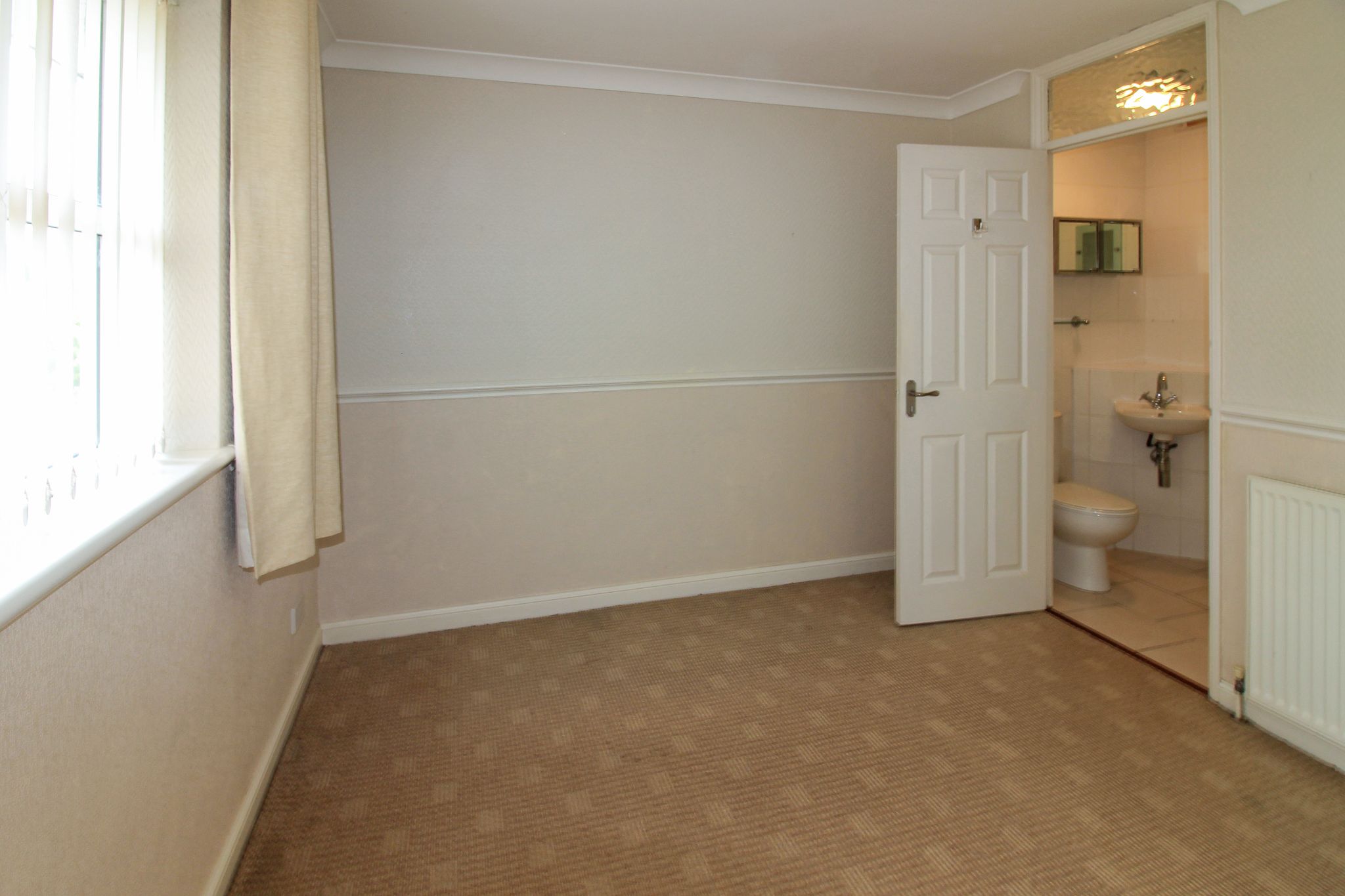 3 bedroom semi-detached house SSTC in Solihull - Photograph 10.