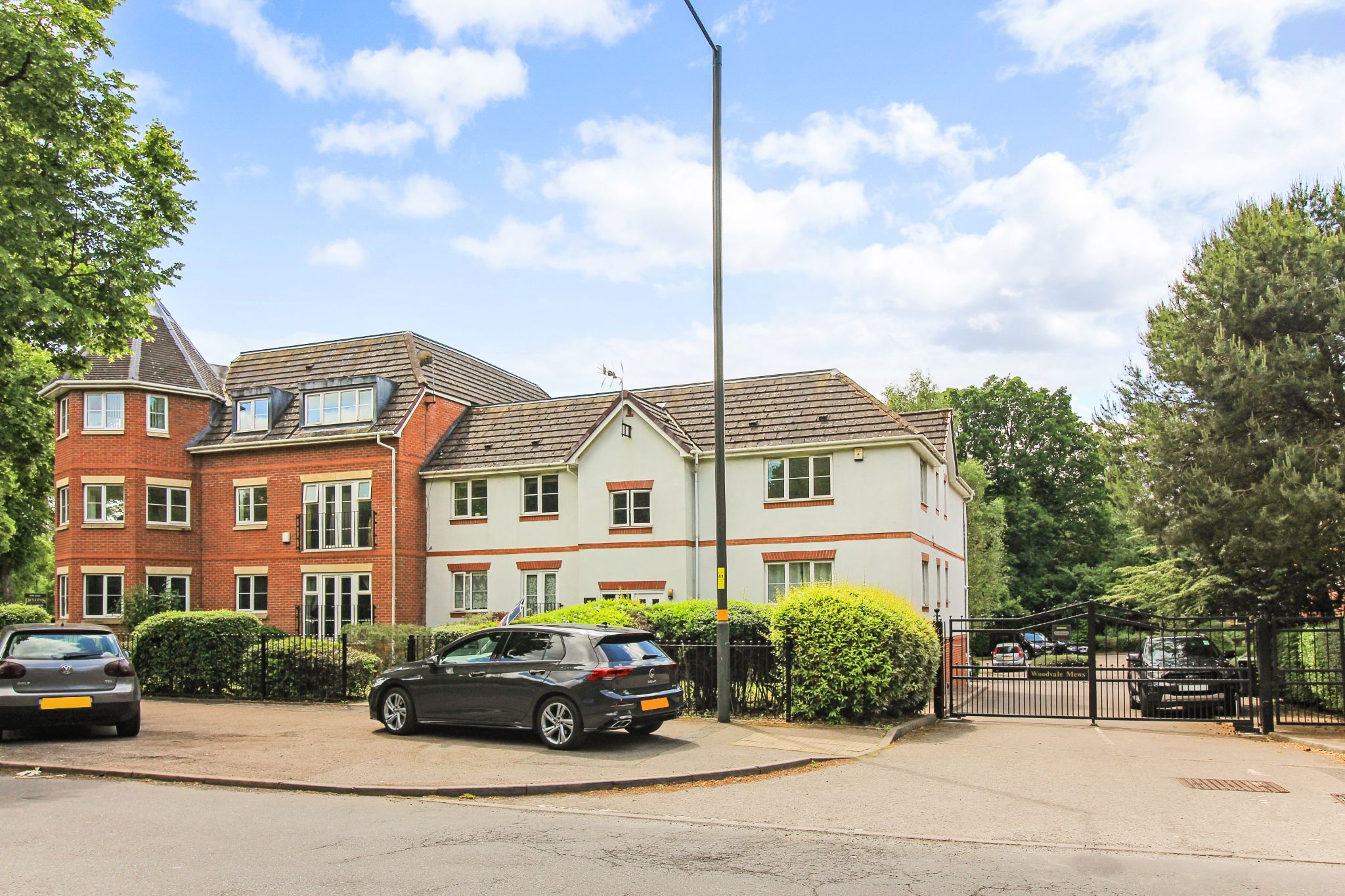 2 bedroom apartment flat/apartment Let Agreed in Birmingham - Photograph 1.