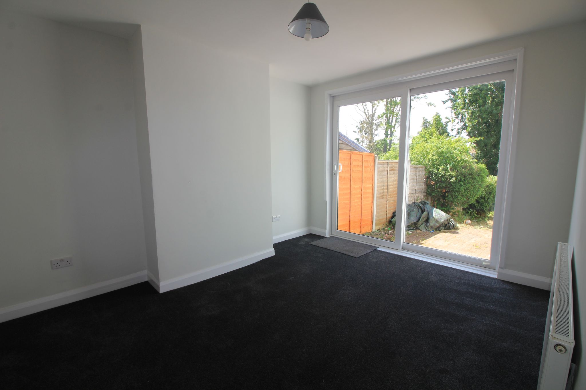 3 bedroom semi-detached house Let Agreed in Birmingham - Photograph 4.