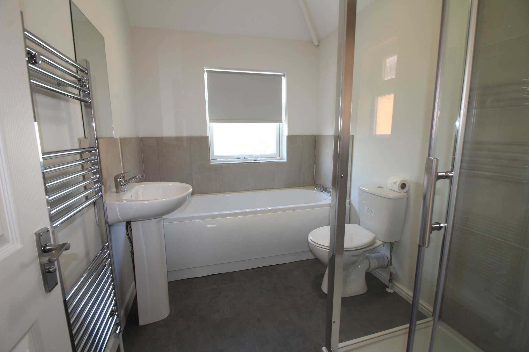 3 bedroom semi-detached house Let Agreed in Birmingham - Photograph 8.