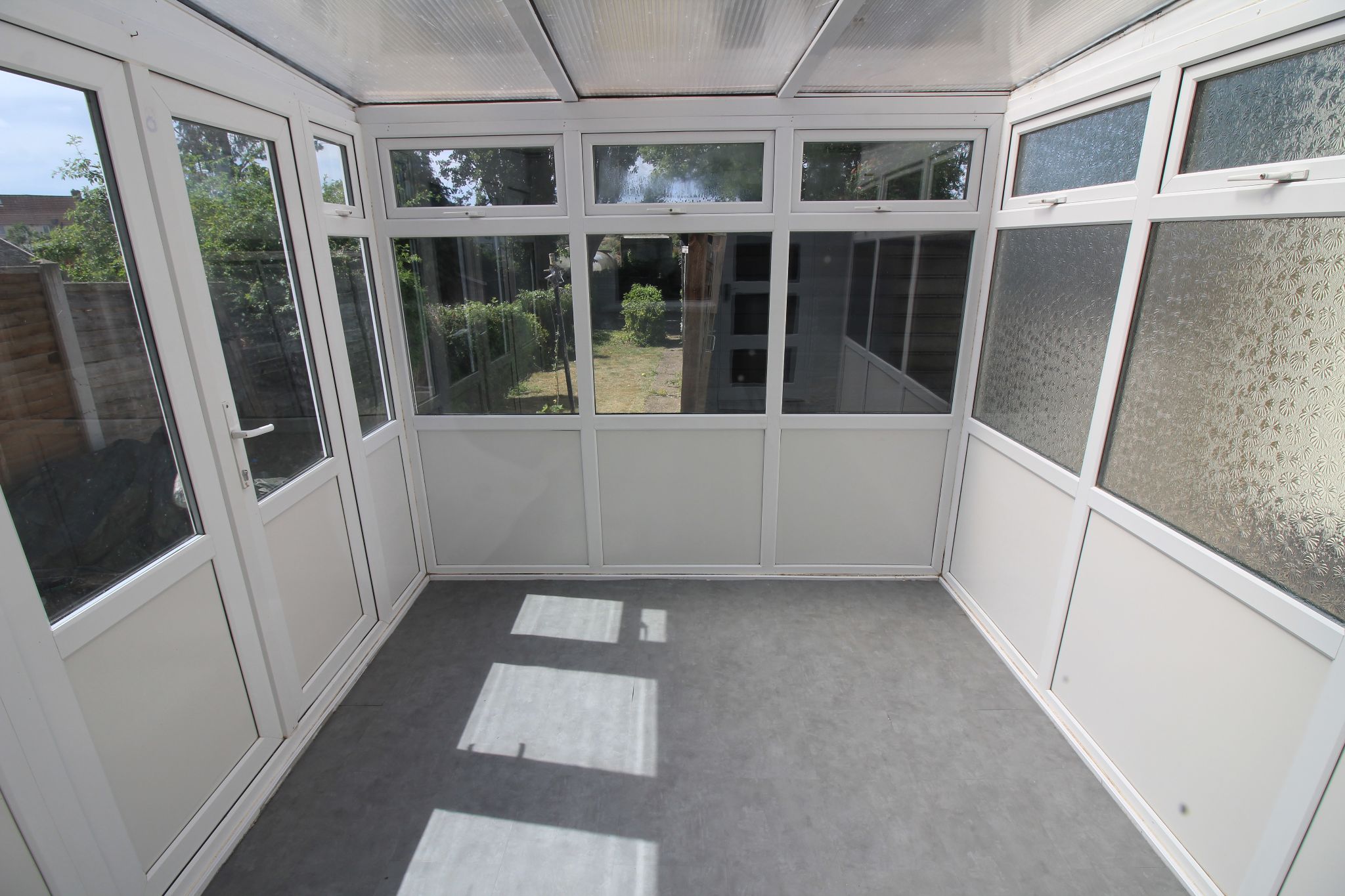 3 bedroom semi-detached house Let Agreed in Birmingham - Photograph 5.