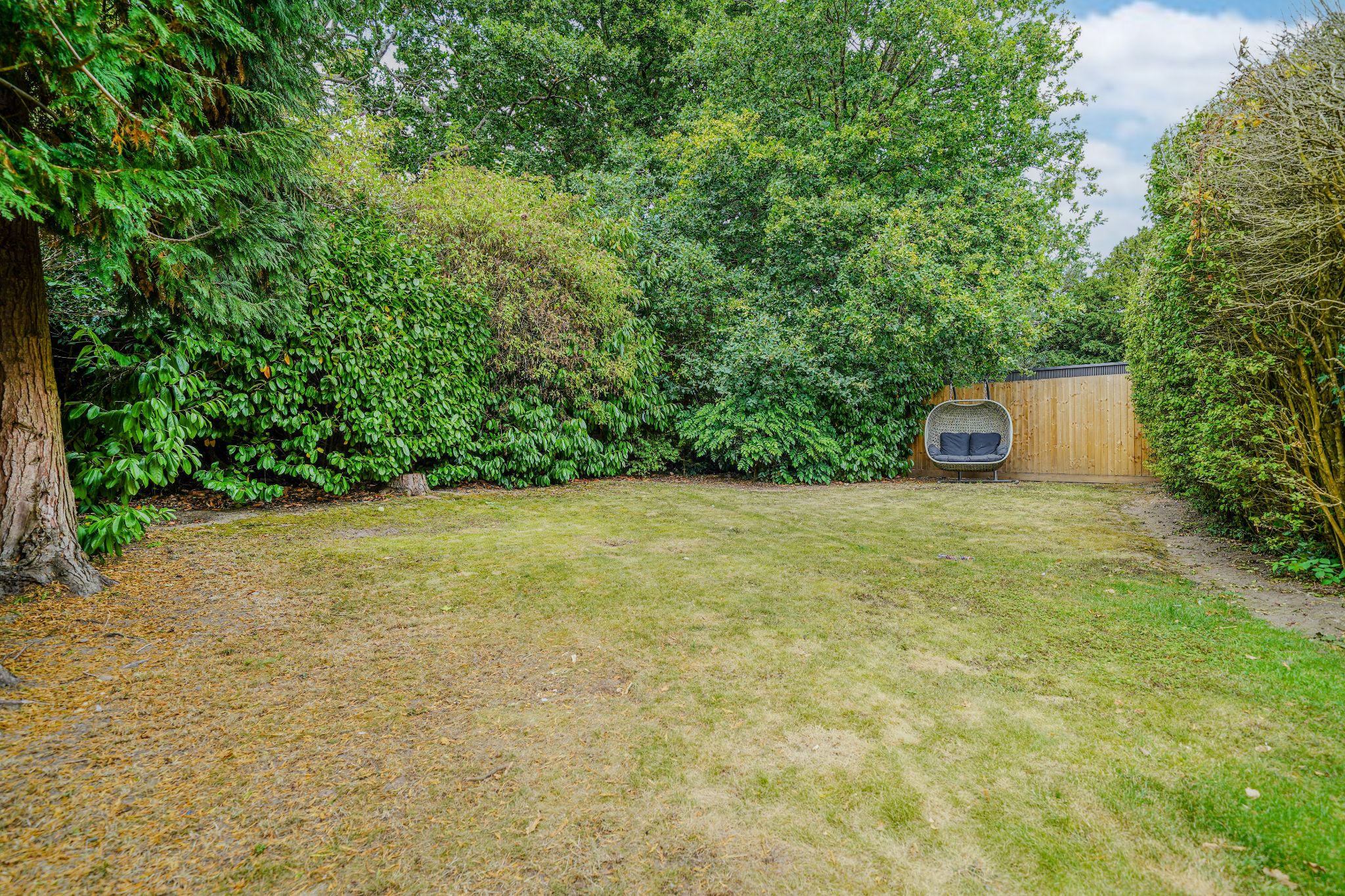 3 bedroom detached dormer house For Sale in Solihull - Photograph 20.