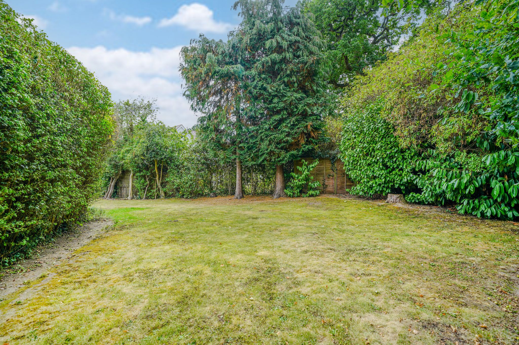 3 bedroom detached dormer house For Sale in Solihull - Photograph 28.