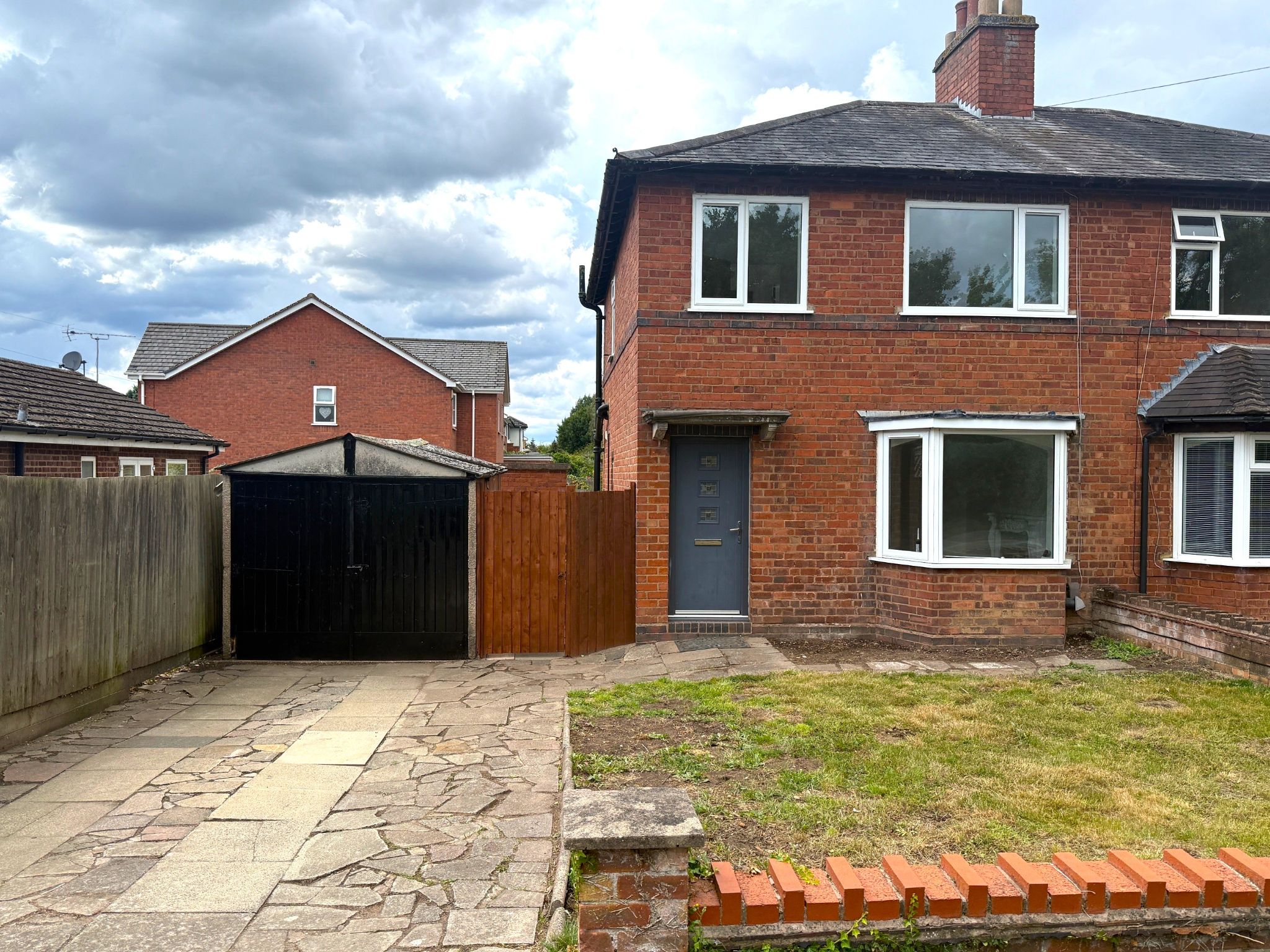 3 bedroom semi-detached house Let Agreed in Solihull - Photograph 14.