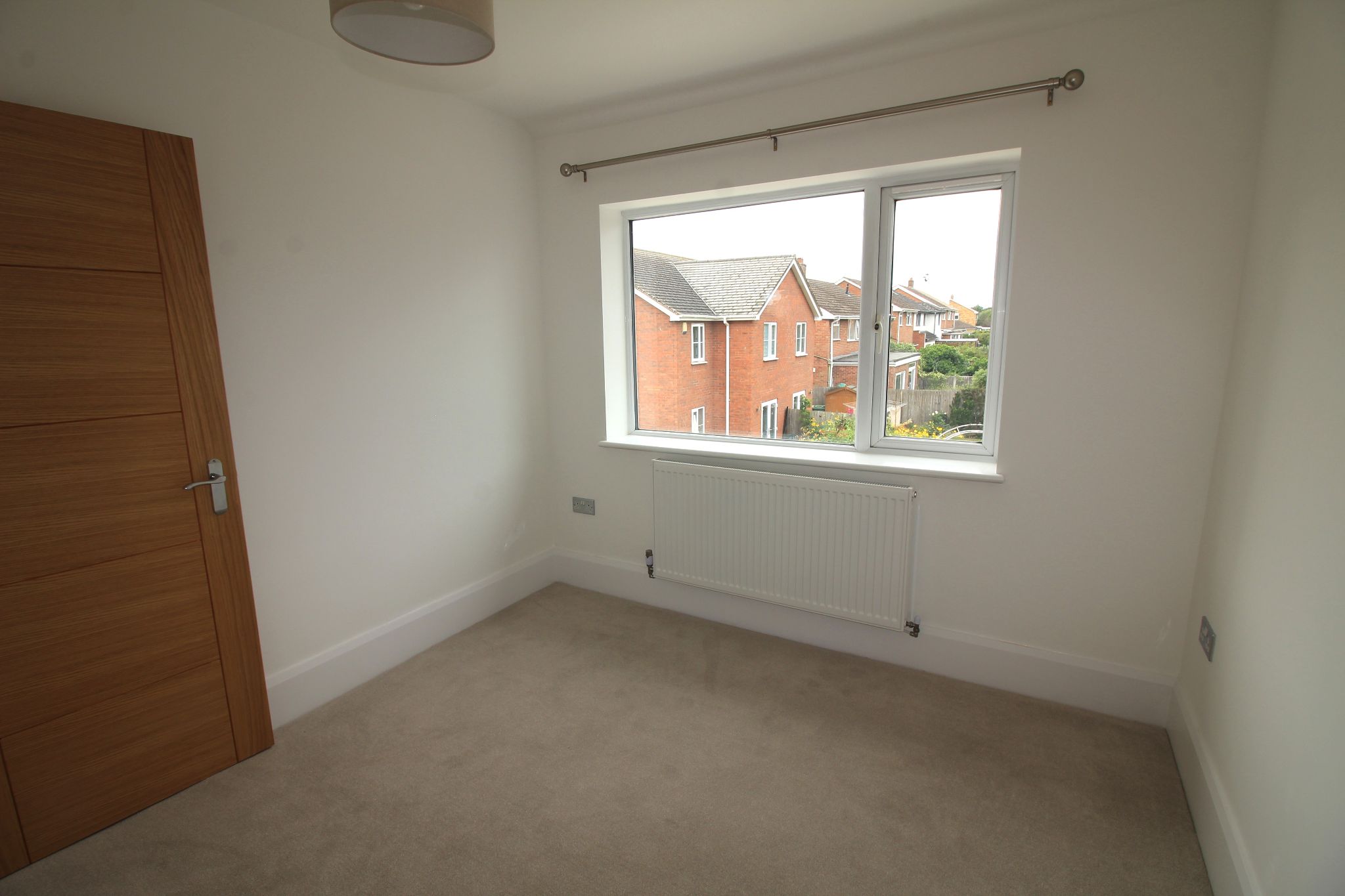 3 bedroom semi-detached house Let Agreed in Solihull - Photograph 11.