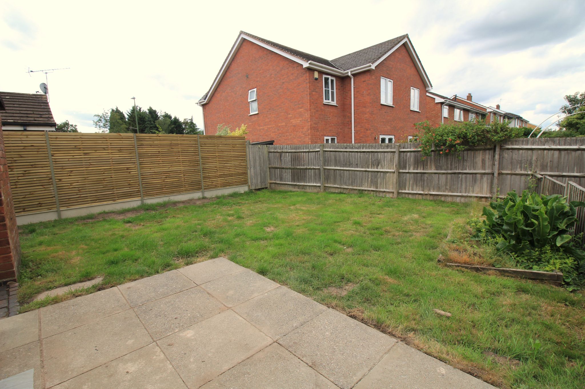 3 bedroom semi-detached house Let Agreed in Solihull - Photograph 6.