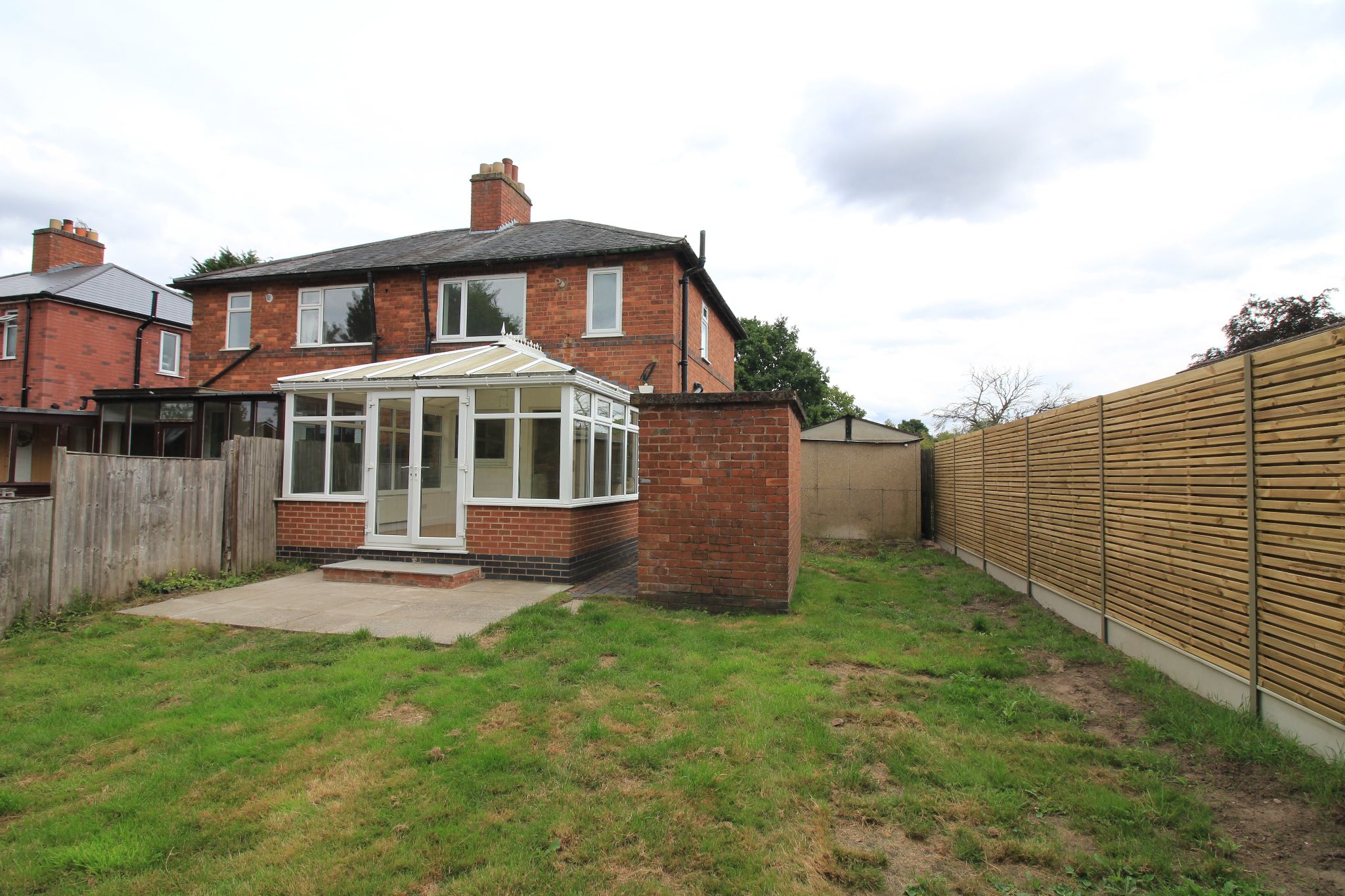 3 bedroom semi-detached house Let Agreed in Solihull - Photograph 7.