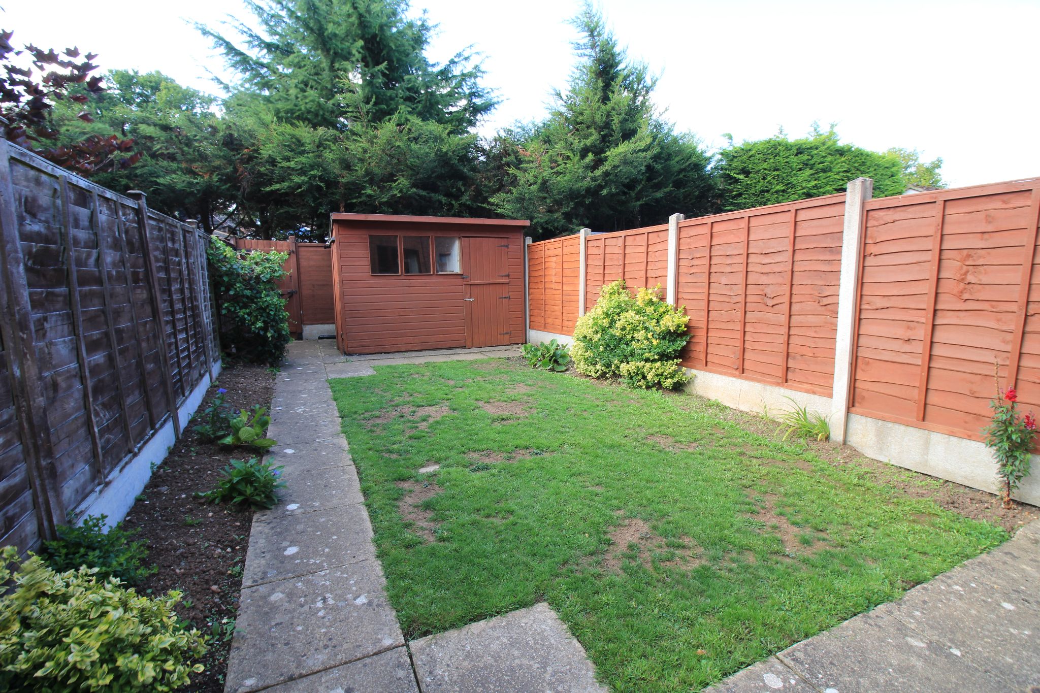 2 bedroom mews house Let Agreed in Solihull - Photograph 6.