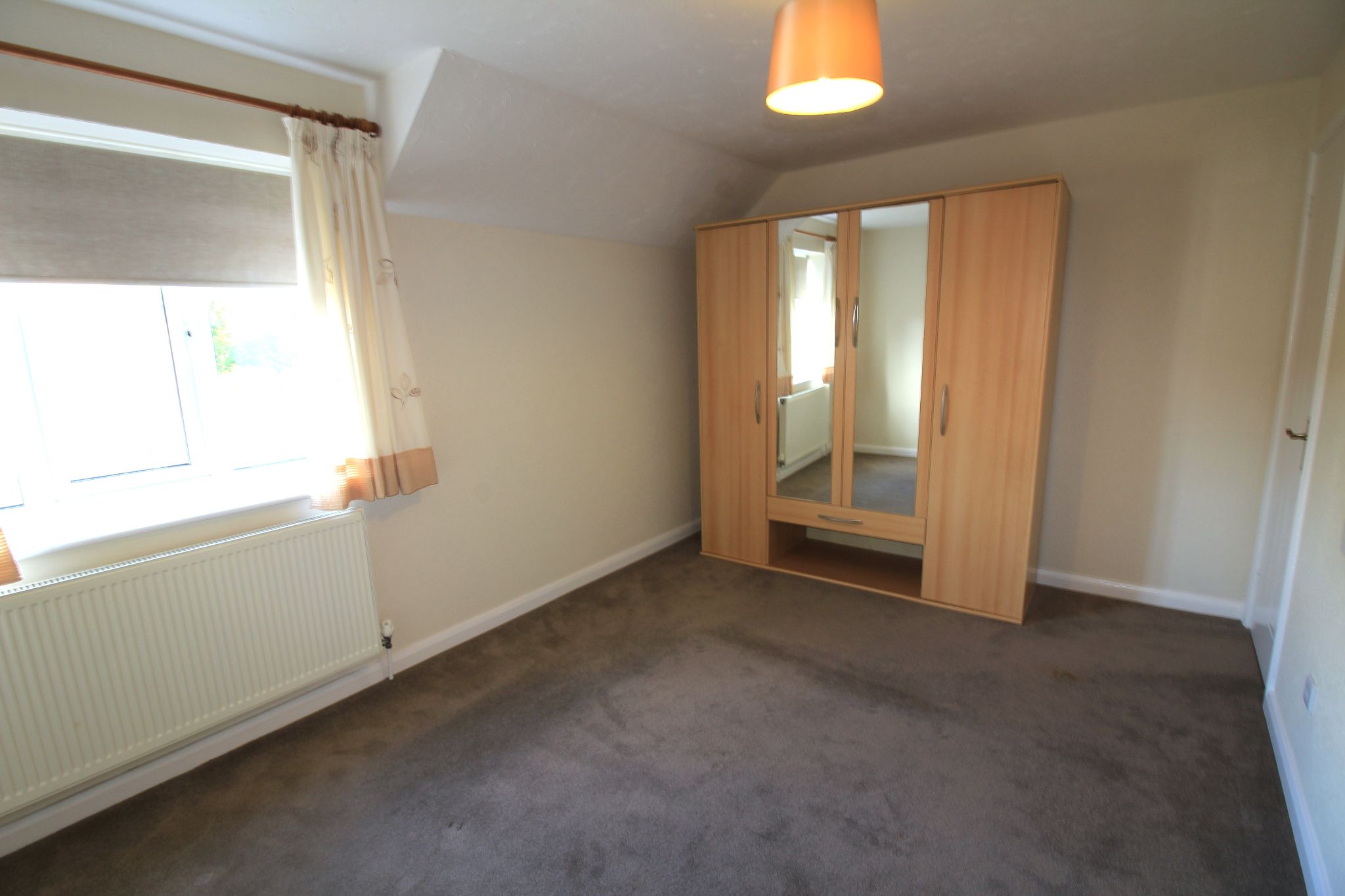 2 bedroom mews house Let Agreed in Solihull - Photograph 7.