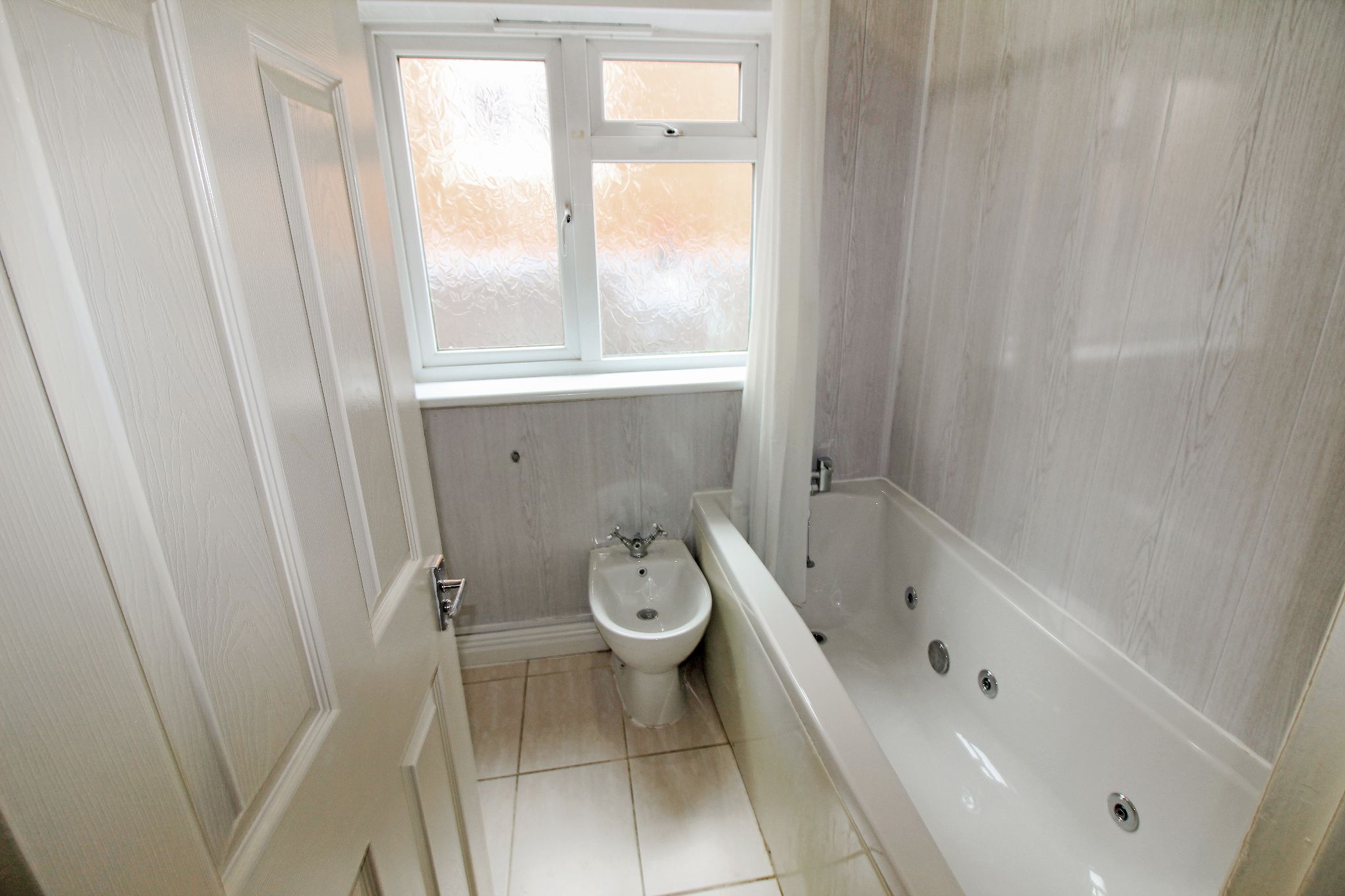 4 bedroom semi-detached house SSTC in Birmingham - Photograph 11.