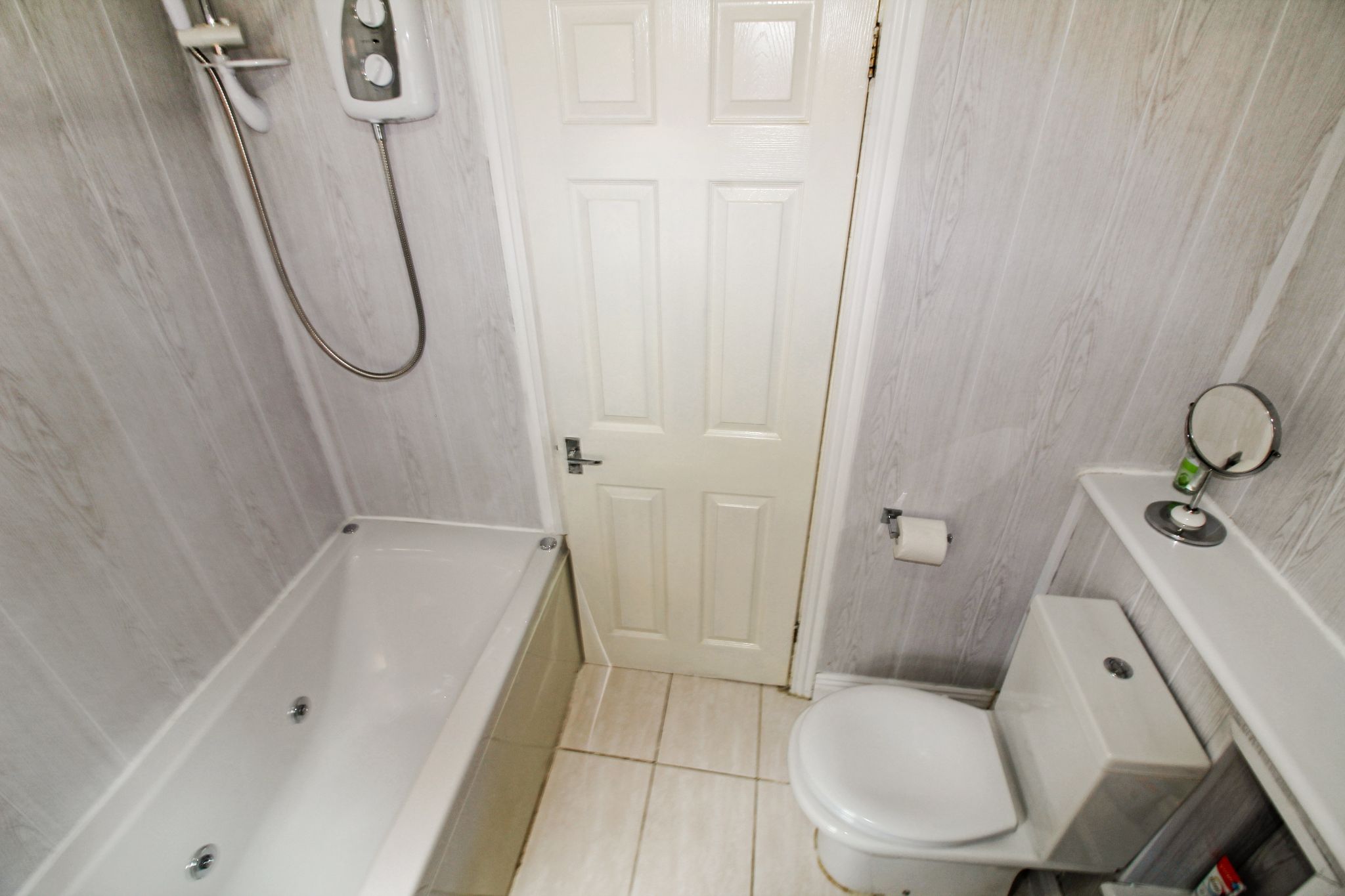 4 bedroom semi-detached house SSTC in Birmingham - Photograph 12.