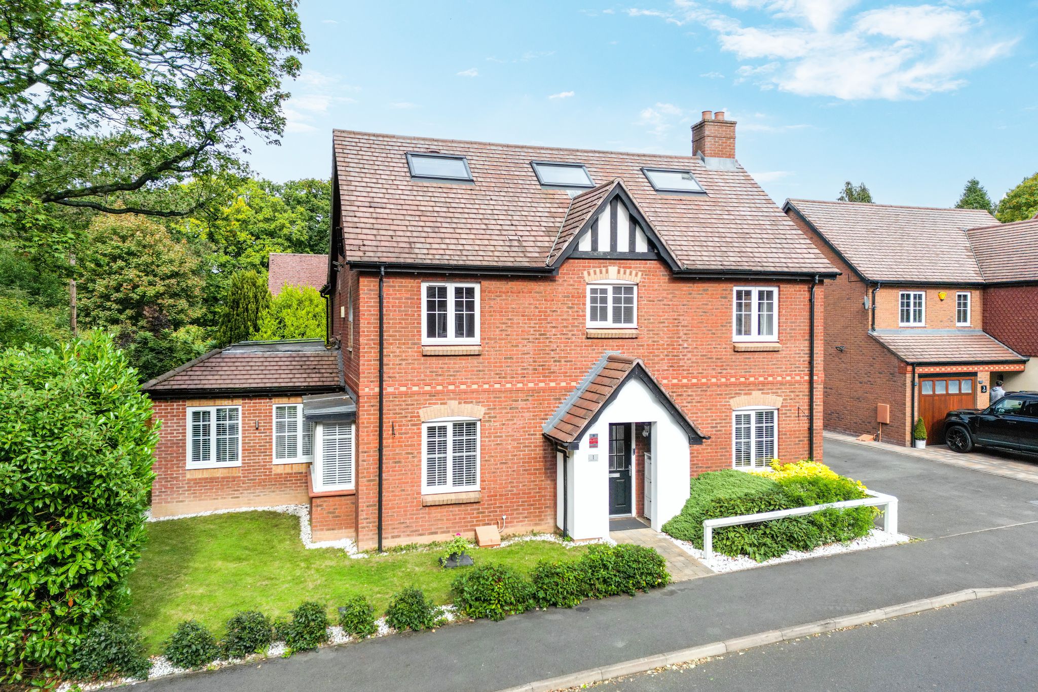 5 bedroom detached house SSTC in Solihull - Photograph 27.