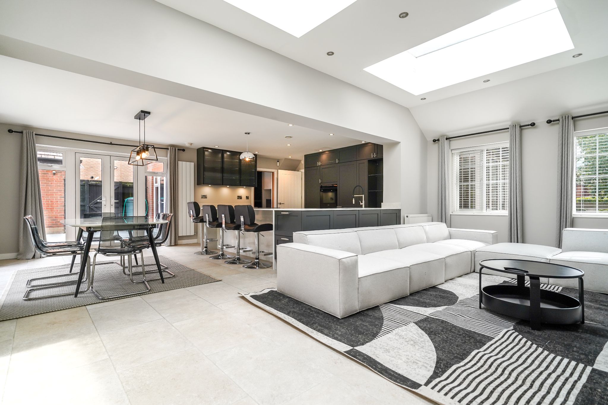 5 bedroom detached house SSTC in Solihull - Photograph 3.