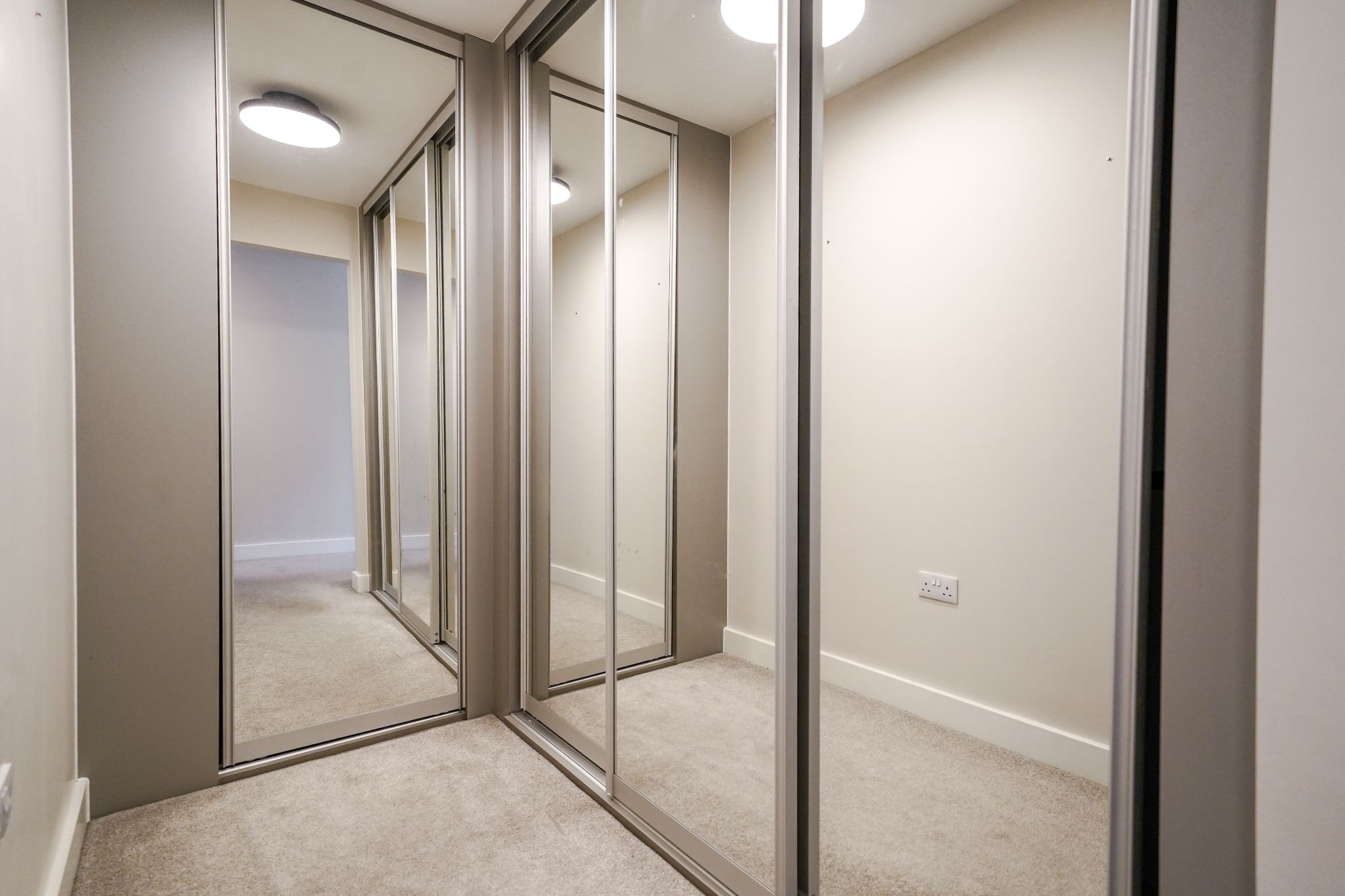 5 bedroom detached house SSTC in Solihull - Photograph 18.