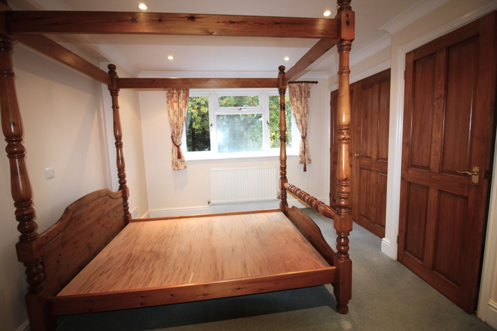 4 bedroom semi-detached house Let Agreed in Solihull - Photograph 15.