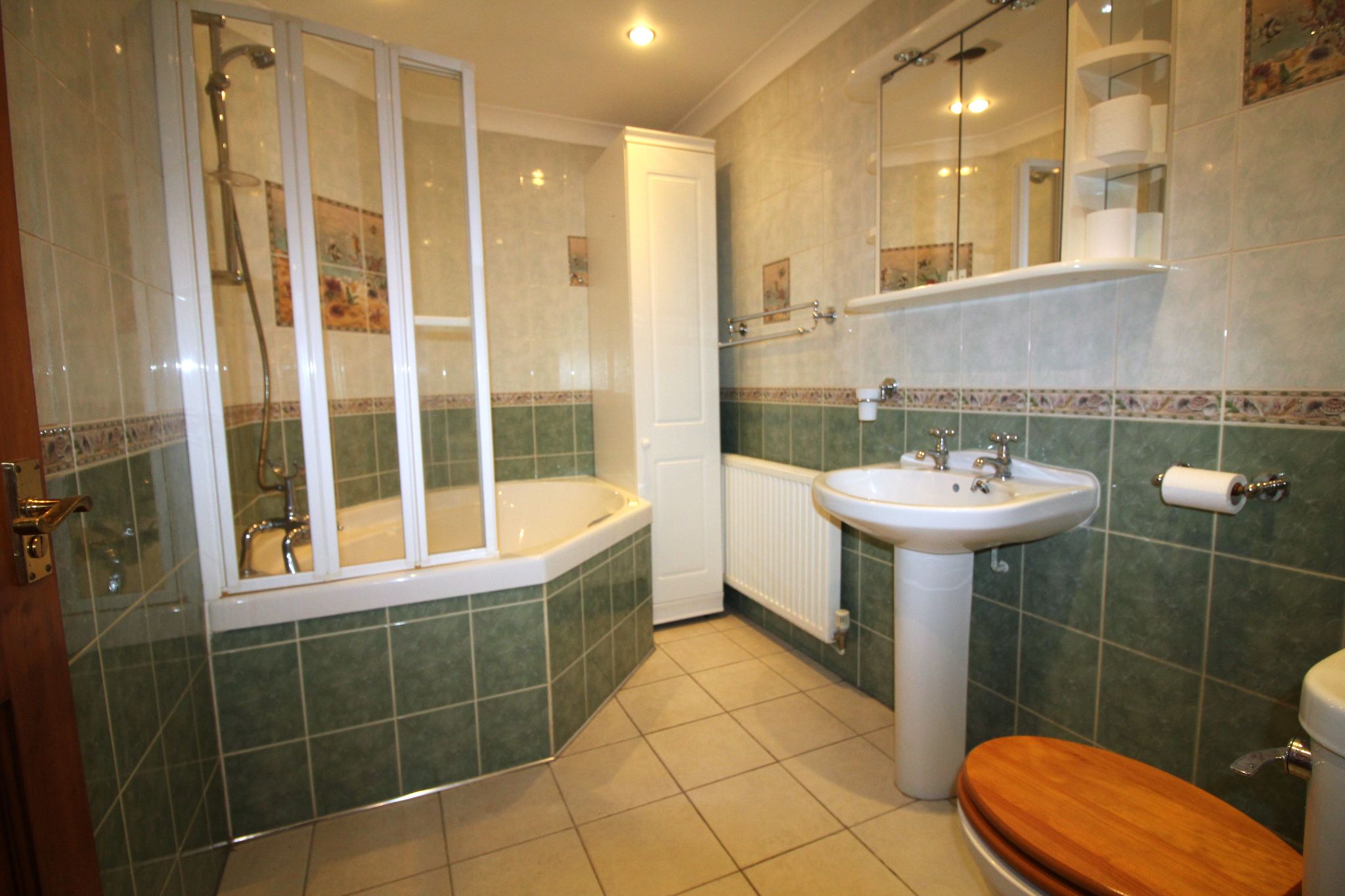 4 bedroom semi-detached house Let Agreed in Solihull - Photograph 14.