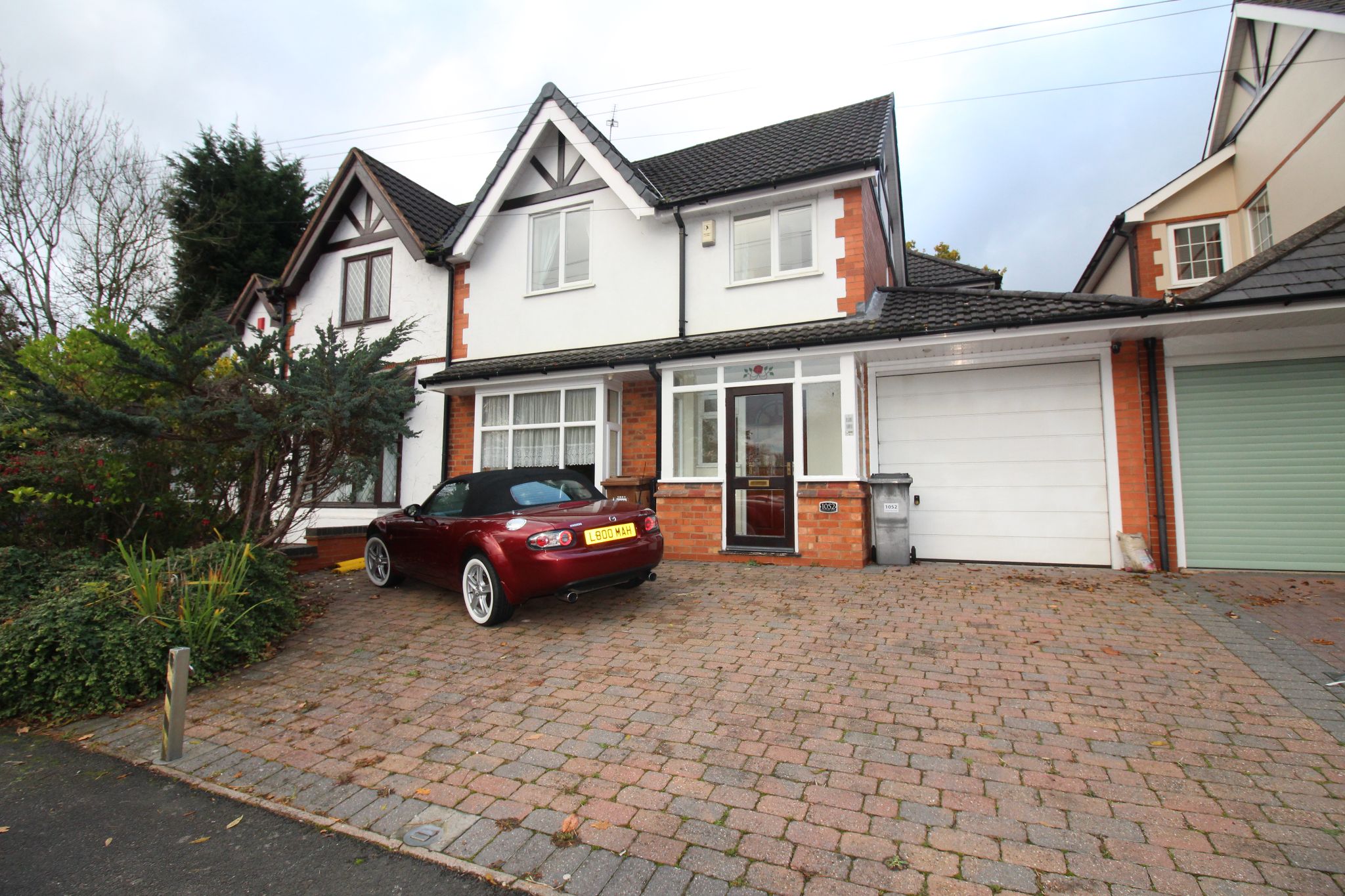 4 bedroom semi-detached house Let Agreed in Solihull - Photograph 1.