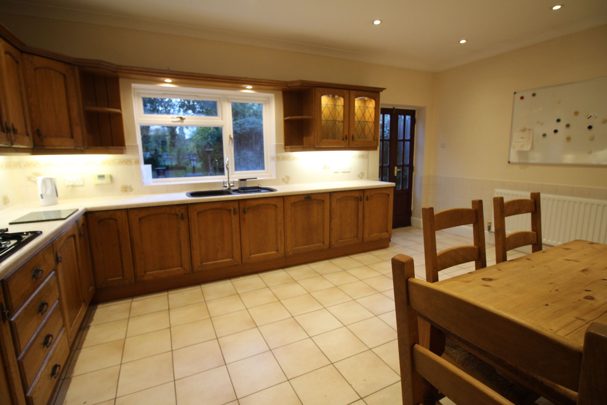 4 bedroom semi-detached house Let Agreed in Solihull - Photograph 2.
