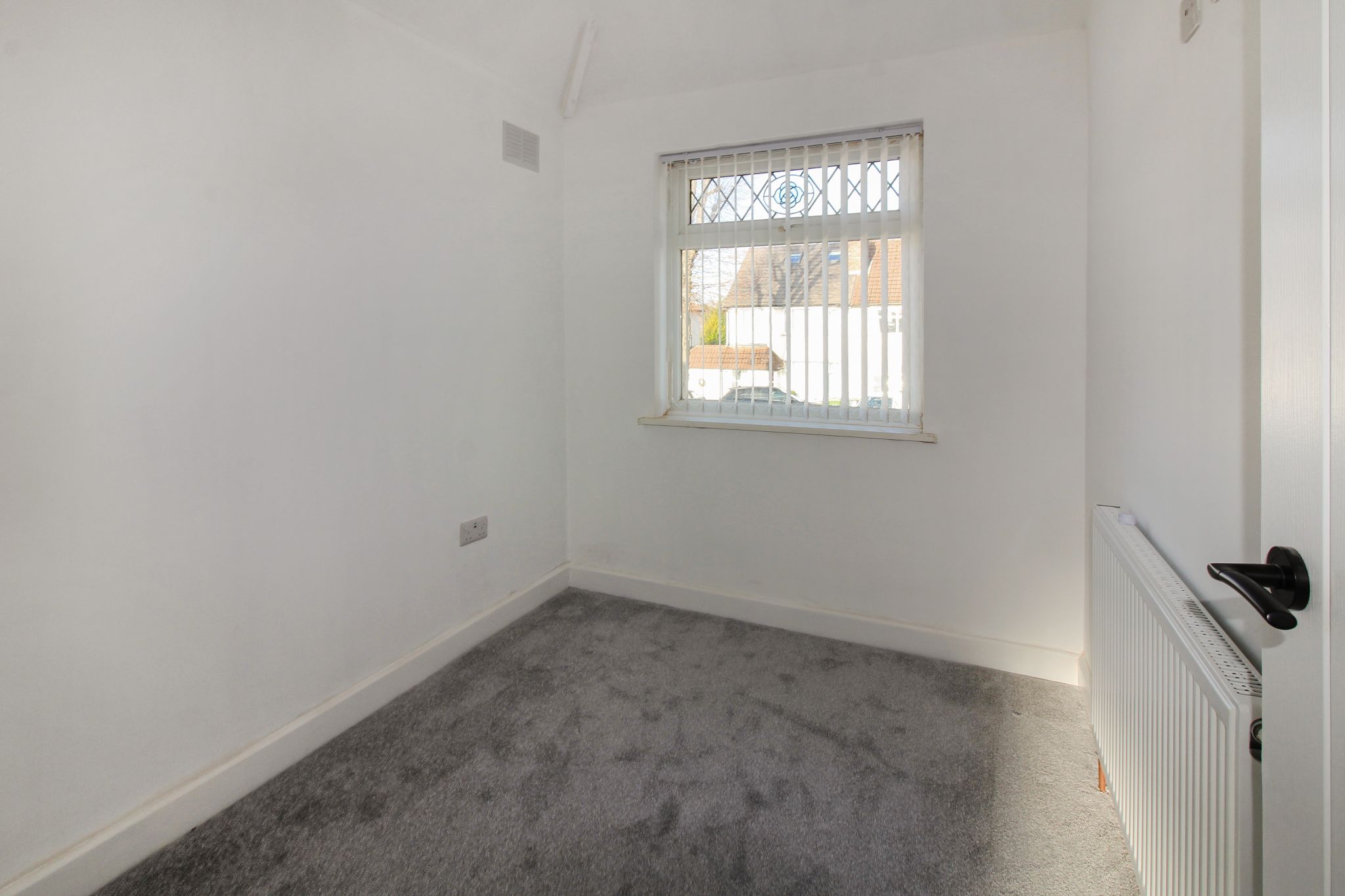 3 bedroom semi-detached house Let Agreed in Solihull - Photograph 13.