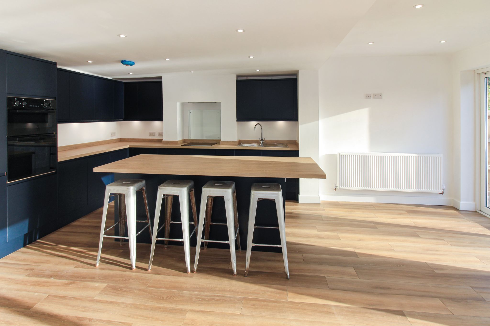 3 bedroom semi-detached house Let Agreed in Solihull - Photograph 3.