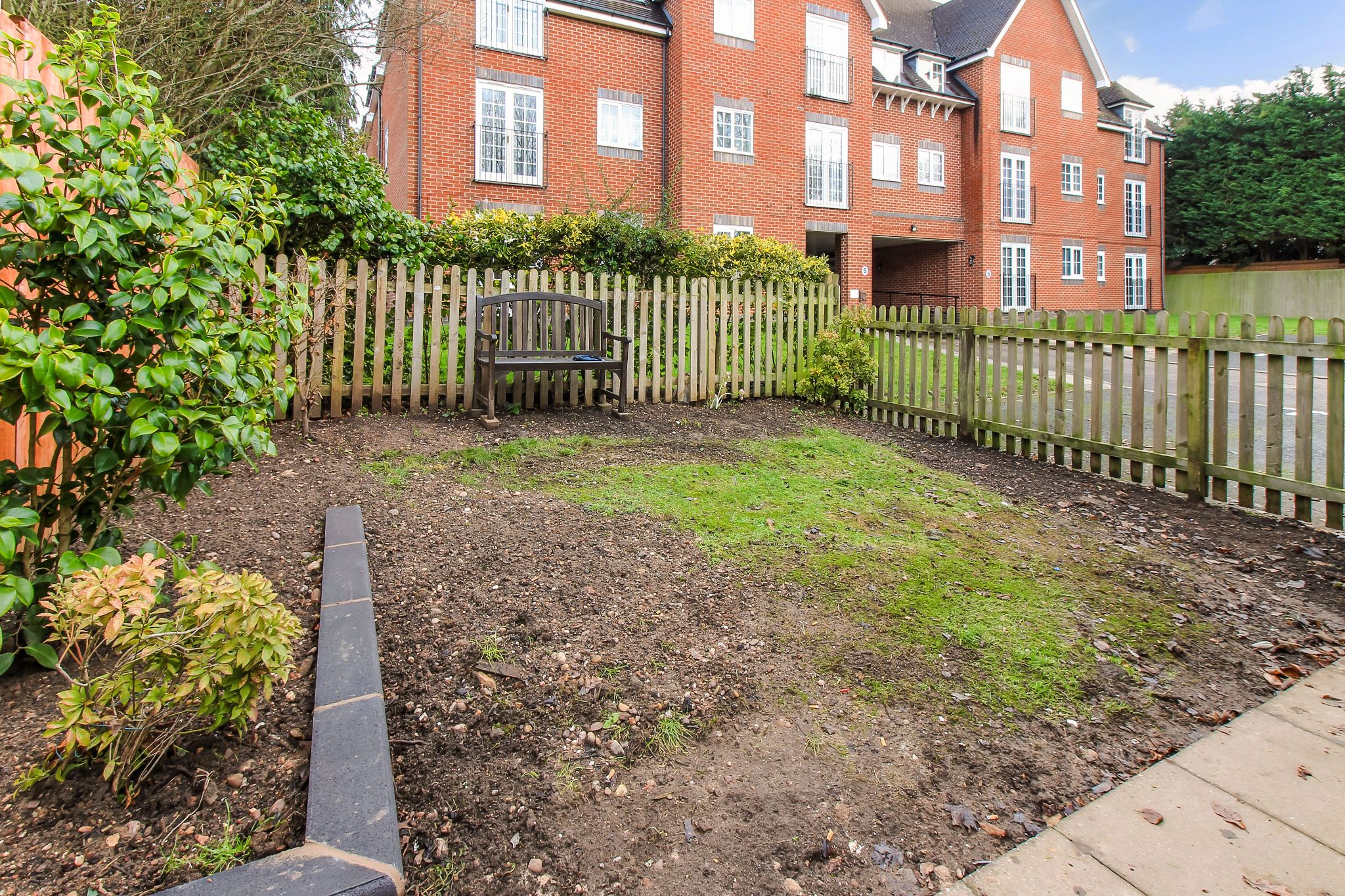 2 bedroom semi-detached bungalow SSTC in Solihull - Photograph 13.