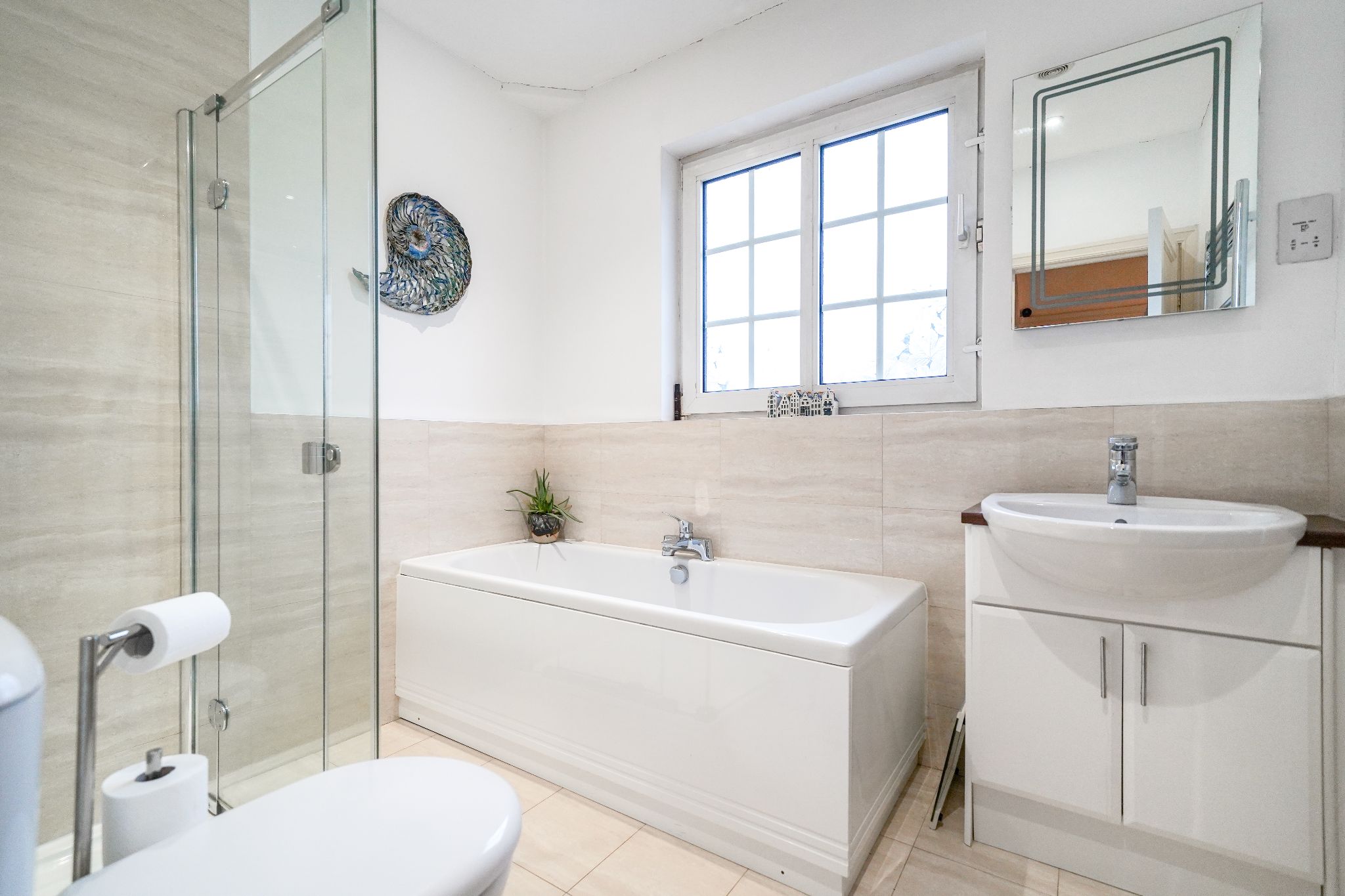 4 bedroom detached house SSTC in Solihull - Photograph 19.