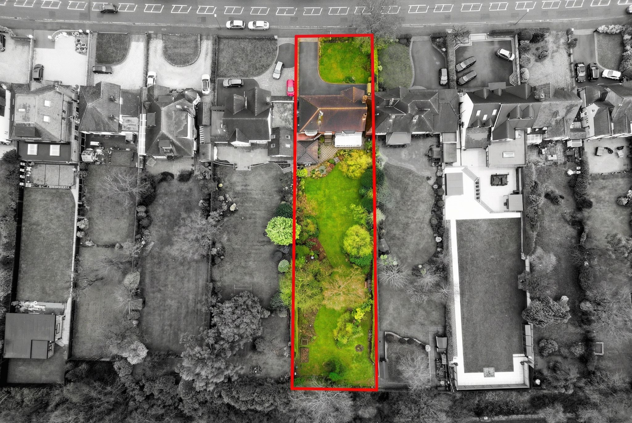 4 bedroom detached house SSTC in Solihull - Photograph 14.