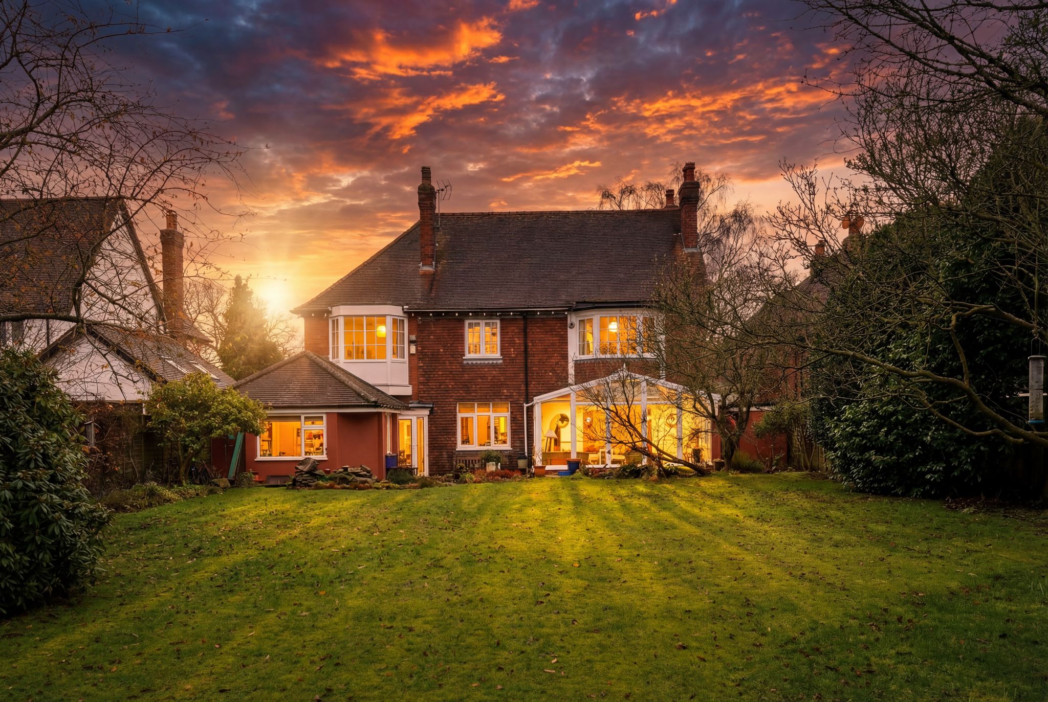 4 bedroom detached house SSTC in Solihull - Photograph 25.