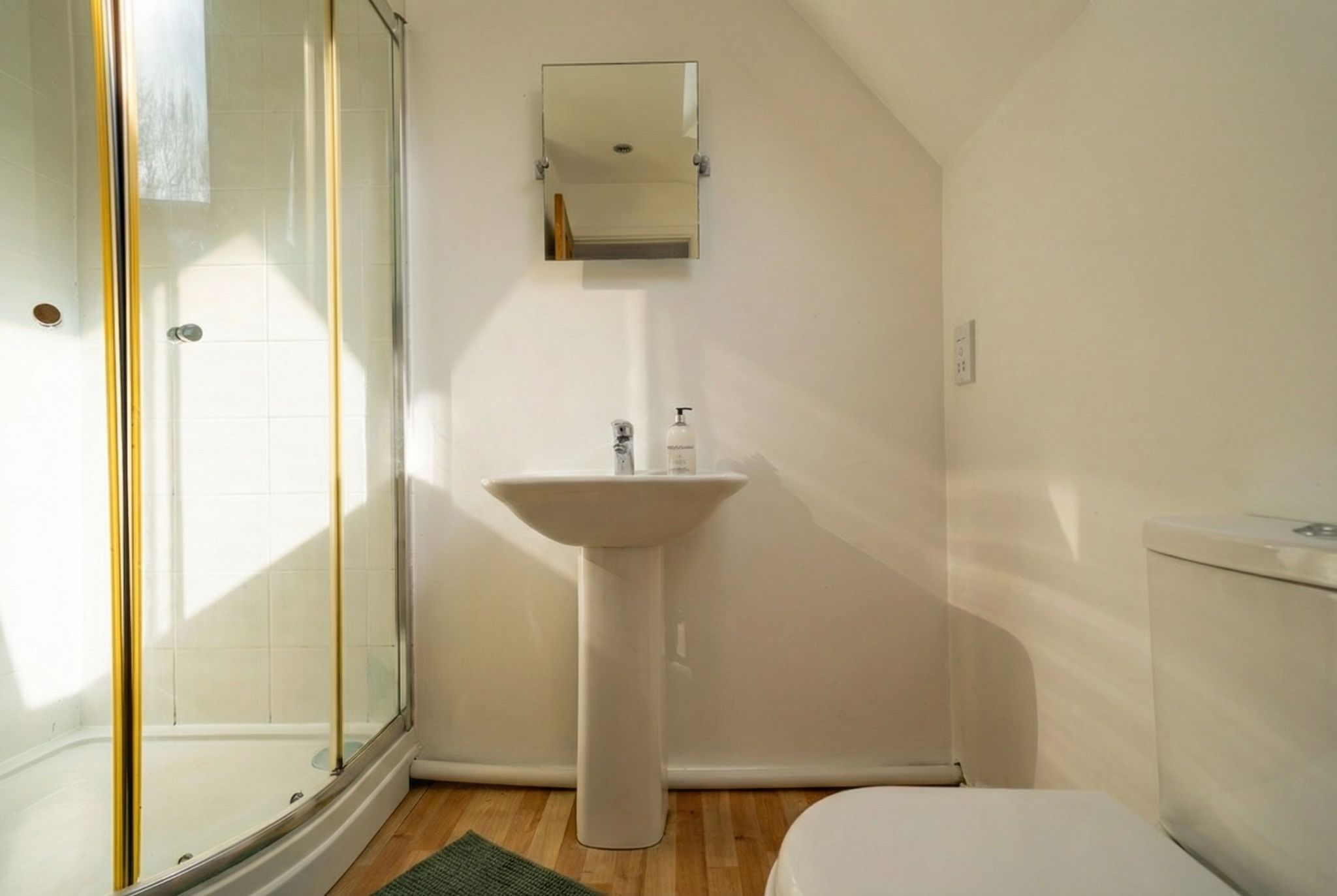 4 bedroom detached house For Sale in Solihull - Photograph 19.