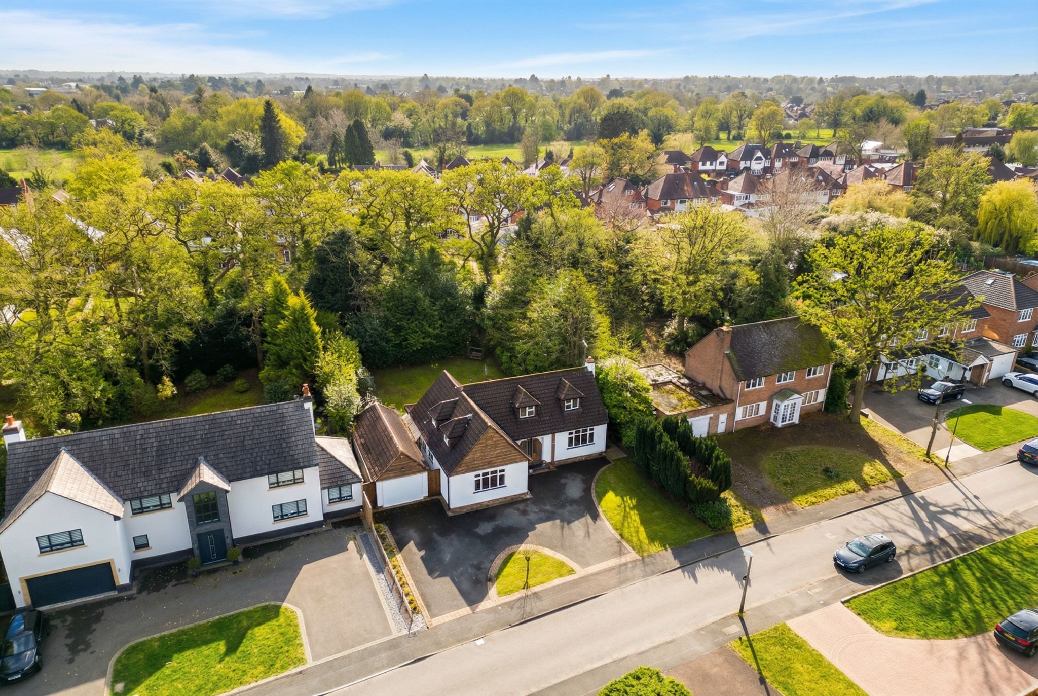4 bedroom detached house For Sale in Solihull - Photograph 26.