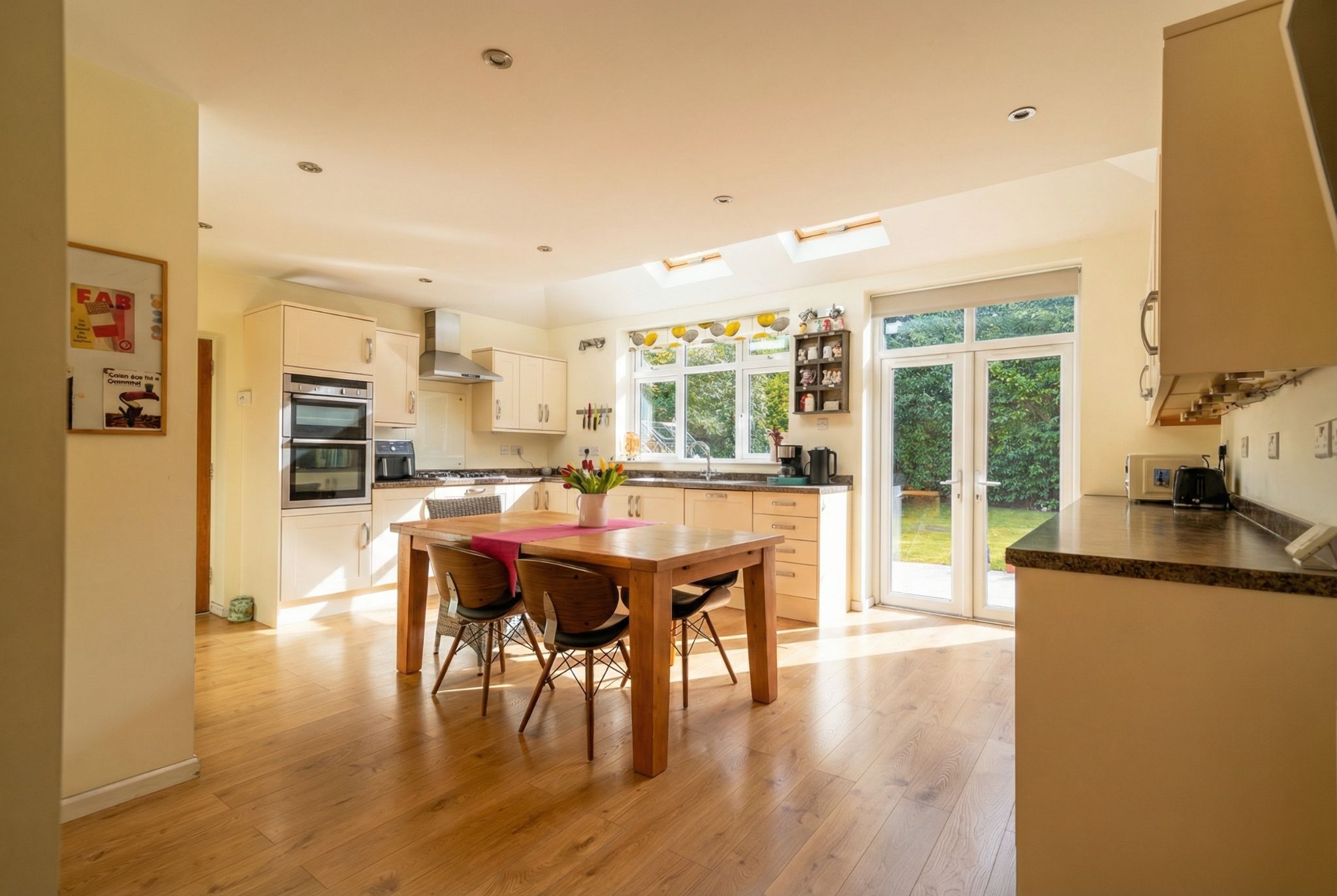 4 bedroom detached house For Sale in Solihull - Photograph 5.