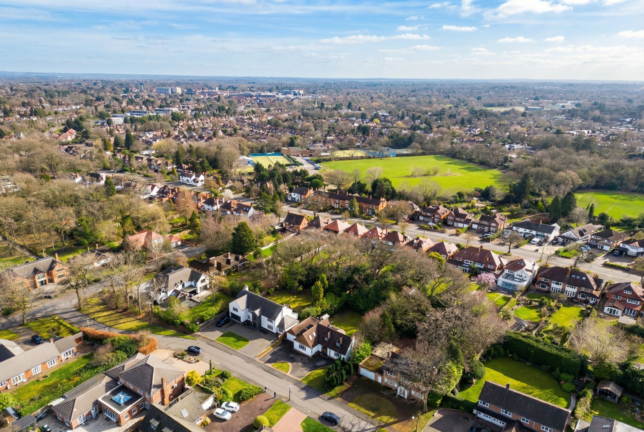 4 bedroom detached house For Sale in Solihull - Photograph 27.
