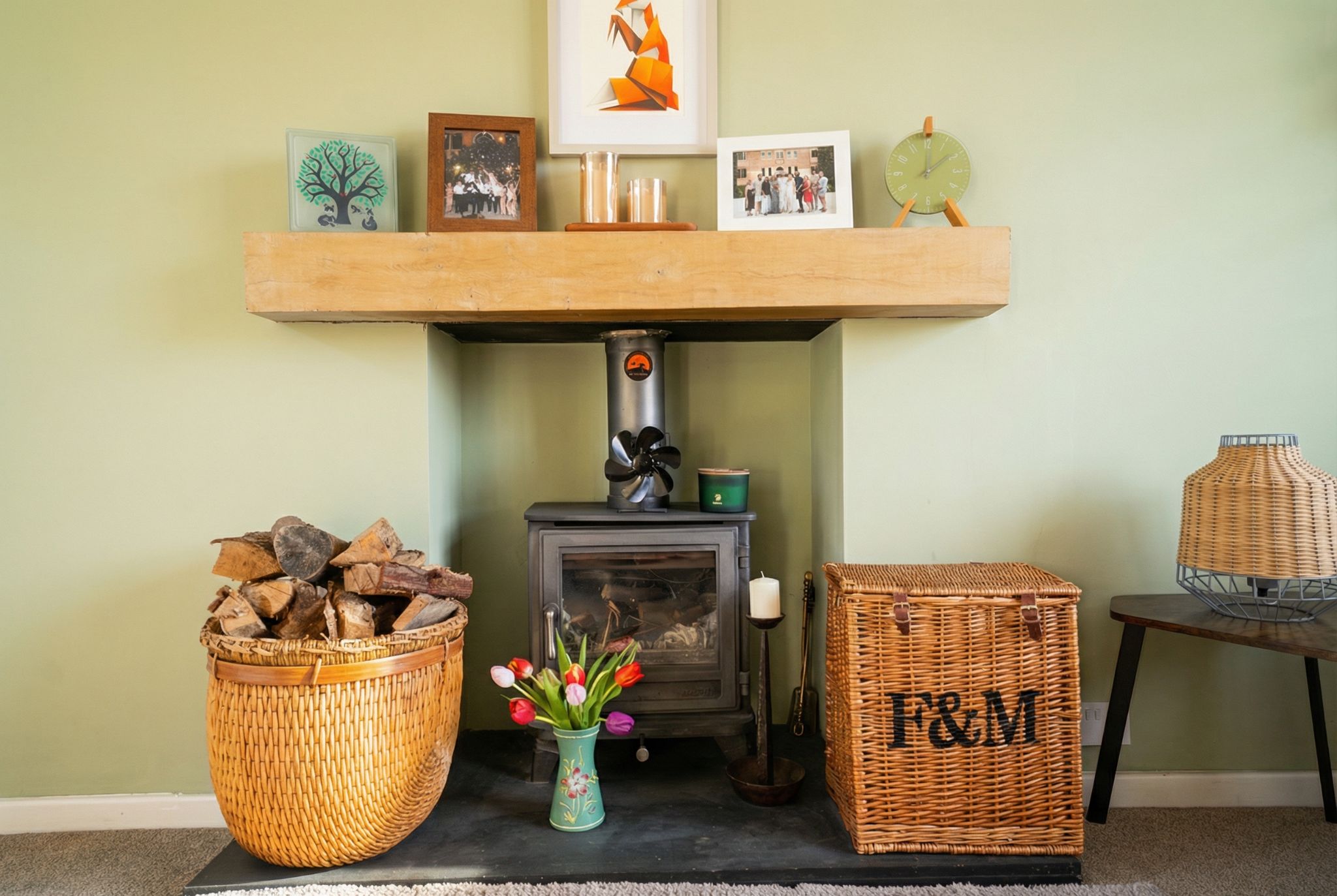 4 bedroom detached house For Sale in Solihull - Photograph 9.