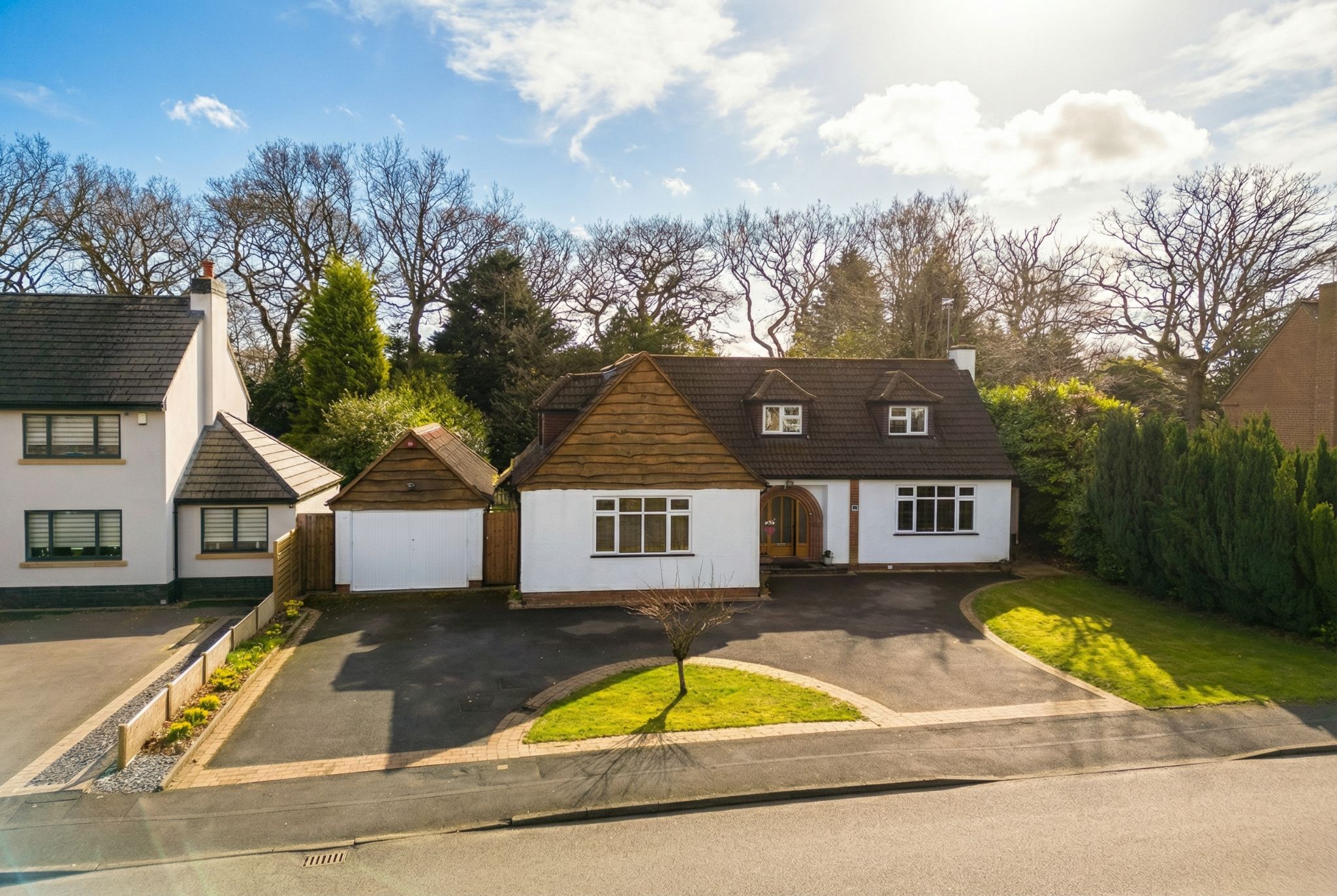 4 bedroom detached house For Sale in Solihull - Photograph 1.