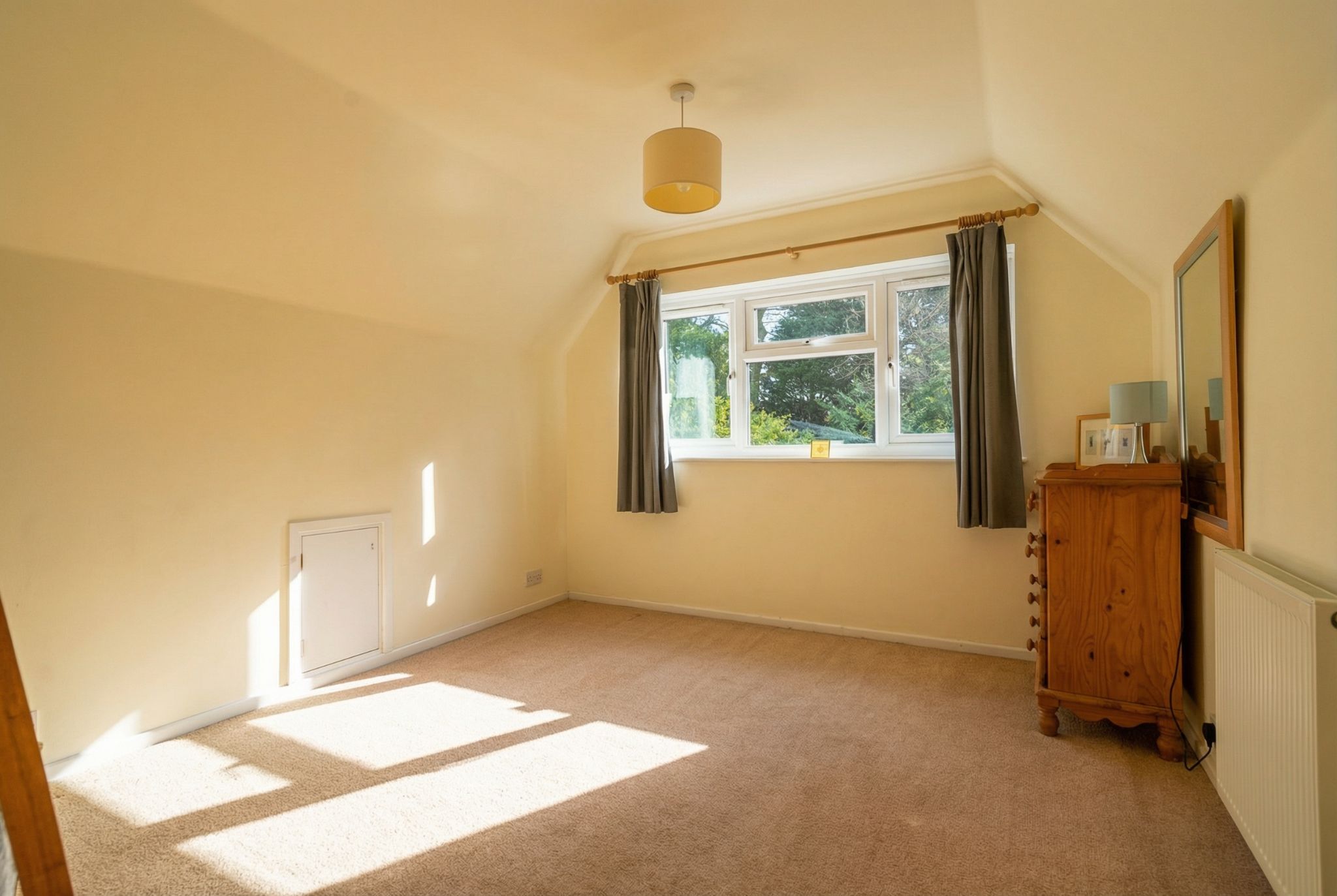 4 bedroom detached house For Sale in Solihull - Photograph 23.