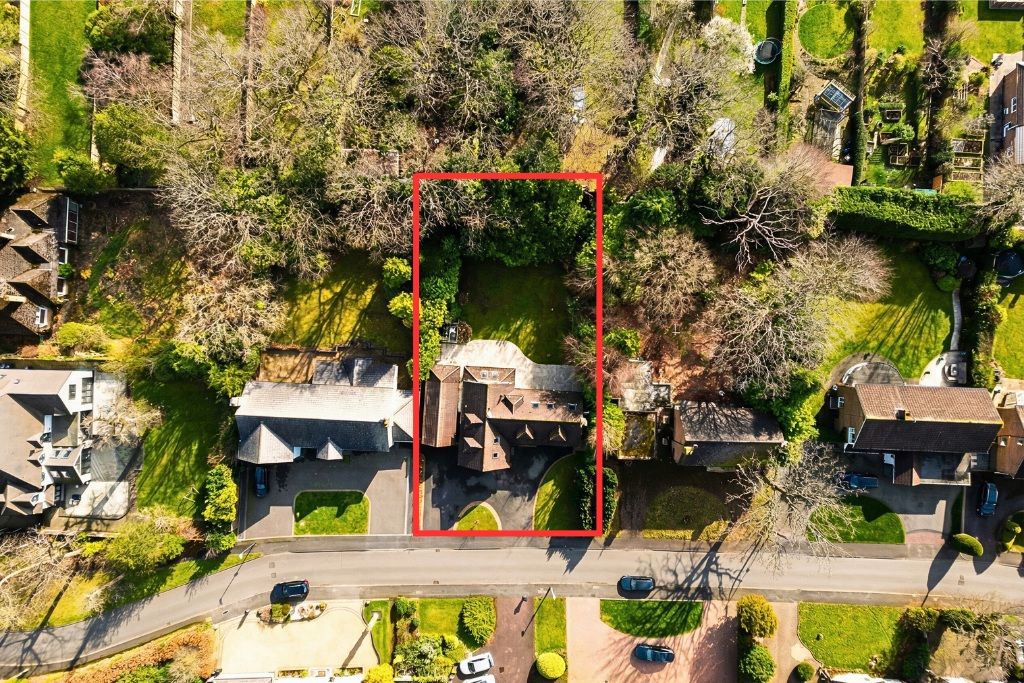 4 bedroom detached house For Sale in Solihull - Photograph 14.