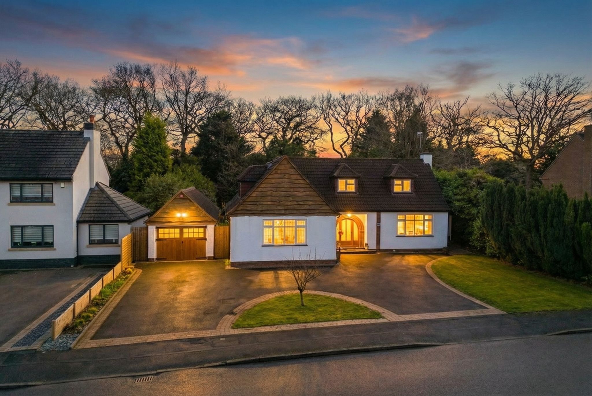 4 bedroom detached house For Sale in Solihull - Photograph 27.