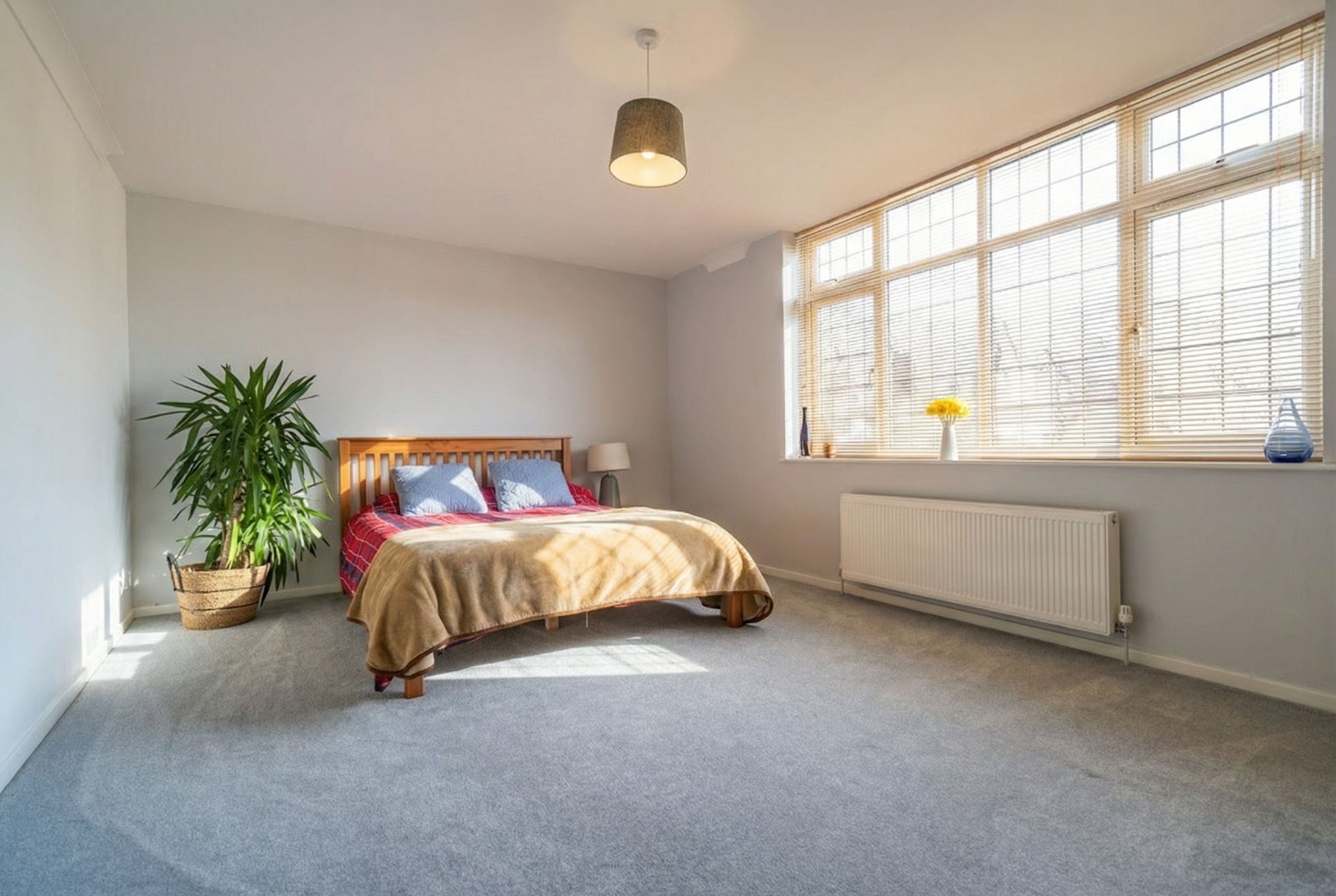 4 bedroom detached house For Sale in Solihull - Photograph 13.