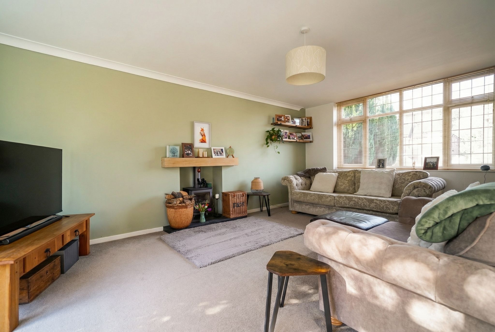 4 bedroom detached house For Sale in Solihull - Photograph 8.