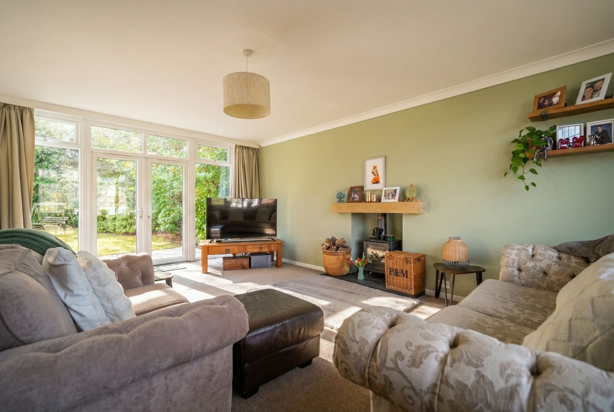 4 bedroom detached house For Sale in Solihull - Photograph 10.
