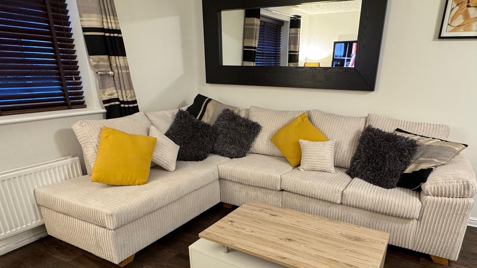 2 bedroom apartment flat/apartment For Sale in Solihull - Property photograph.