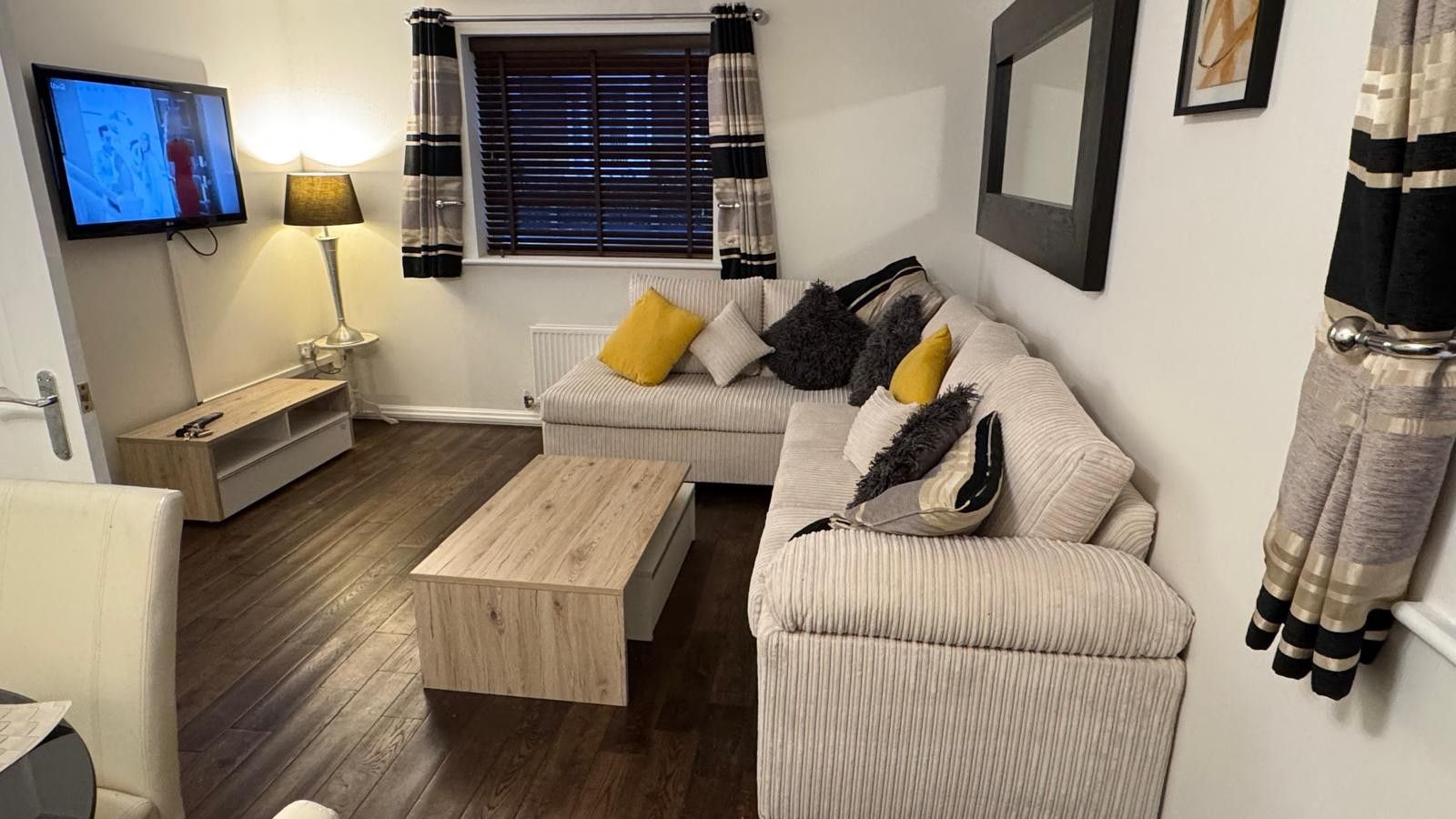 2 bedroom apartment flat/apartment For Sale in Solihull - Property photograph.