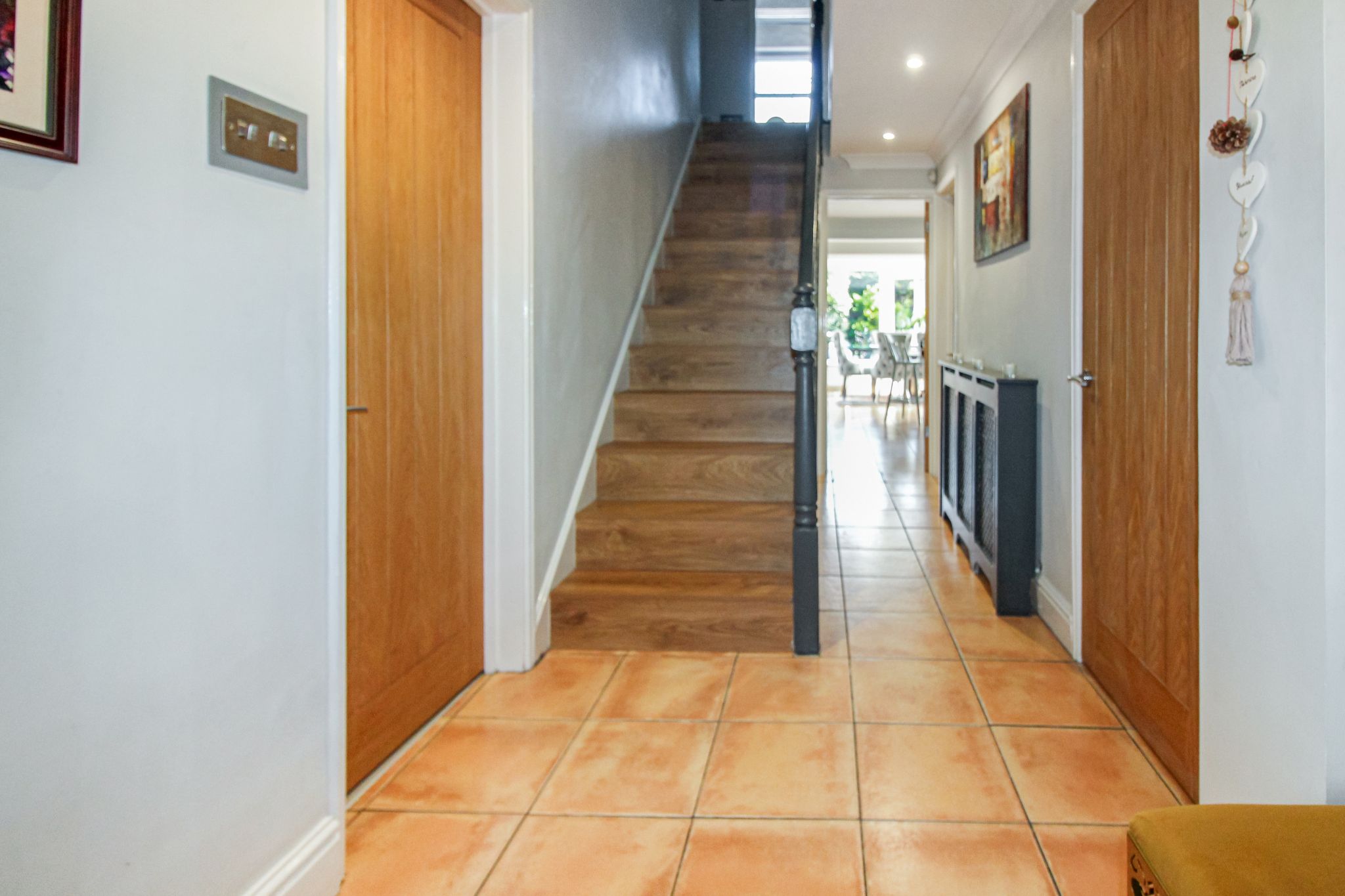 4 bedroom detached house To Let in Solihull - Photograph 7.