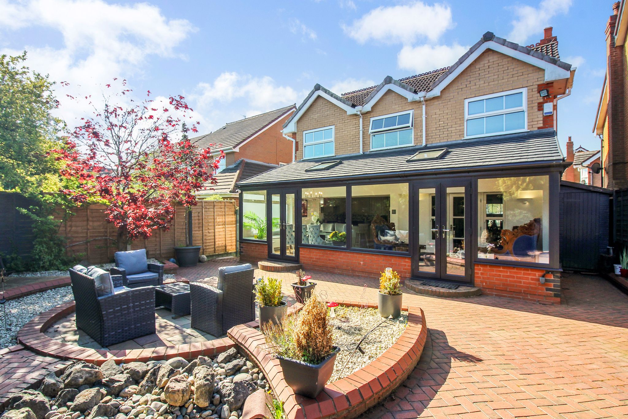 4 bedroom detached house To Let in Solihull - Photograph 10.