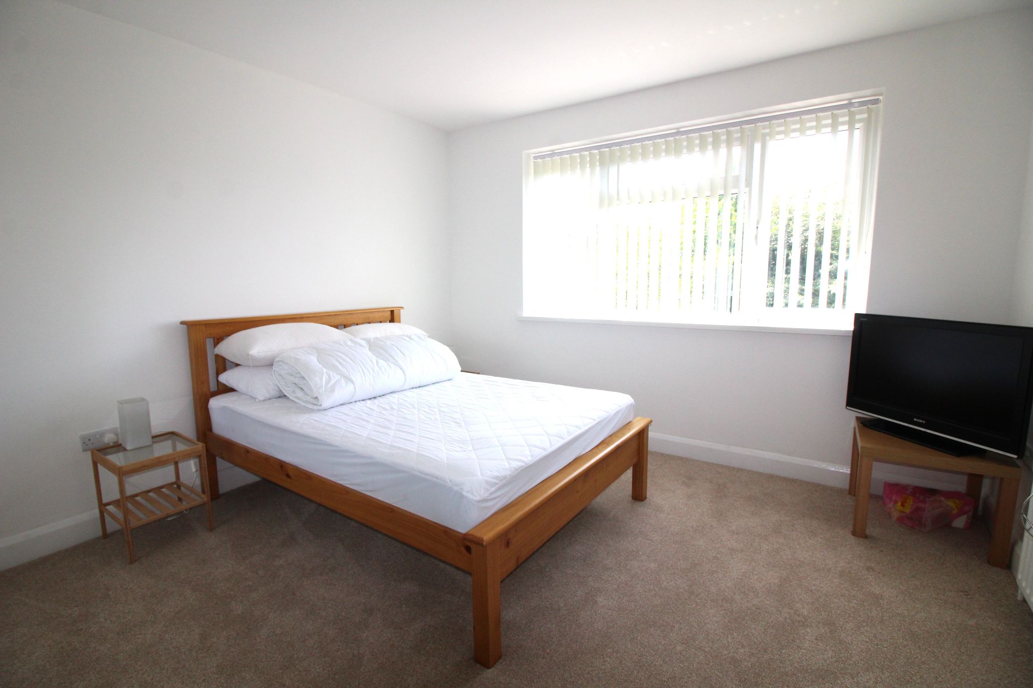 3 bedroom detached house To Let in Solihull - Photograph 9.