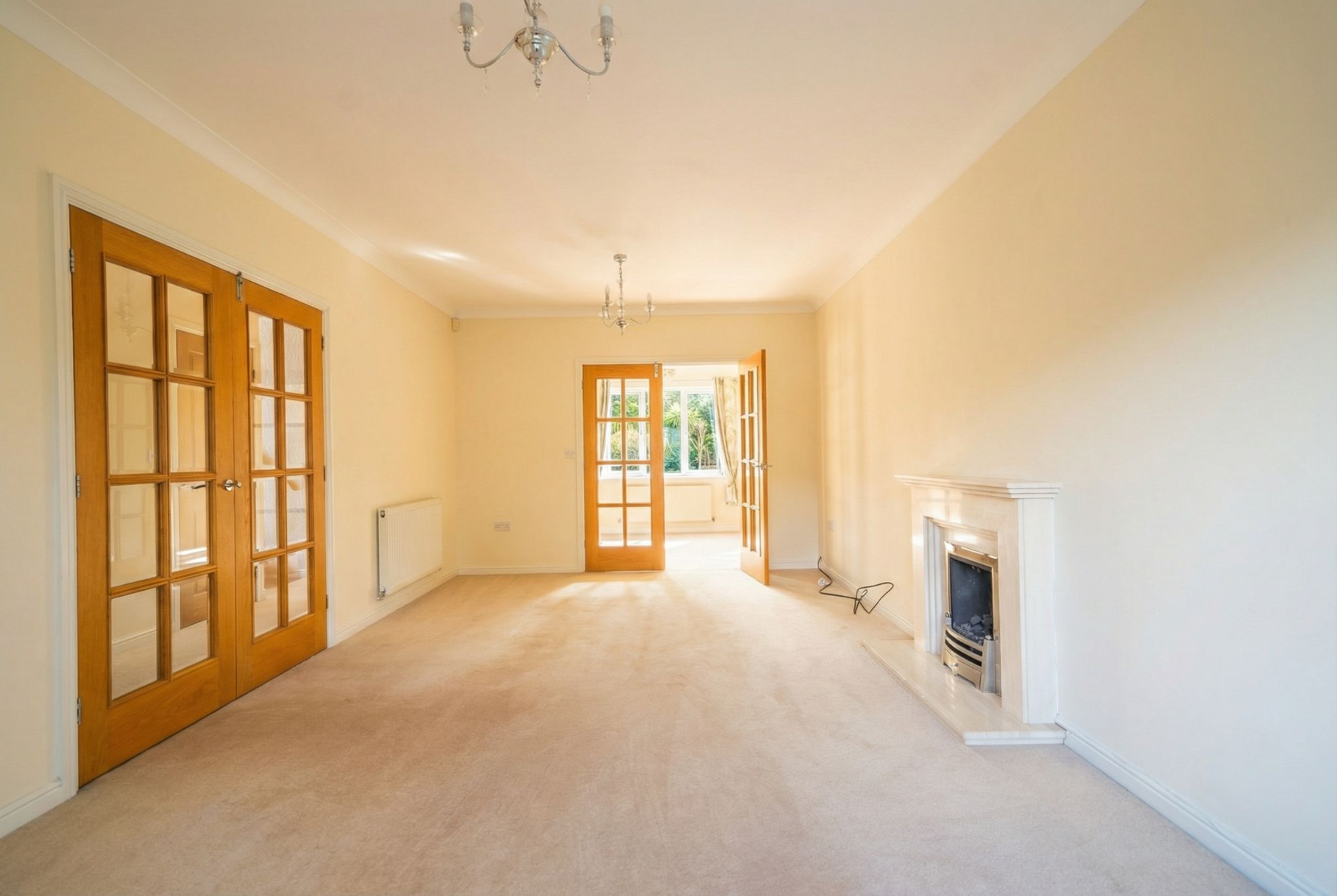 4 bedroom detached house To Let in Solihull - Photograph 4.
