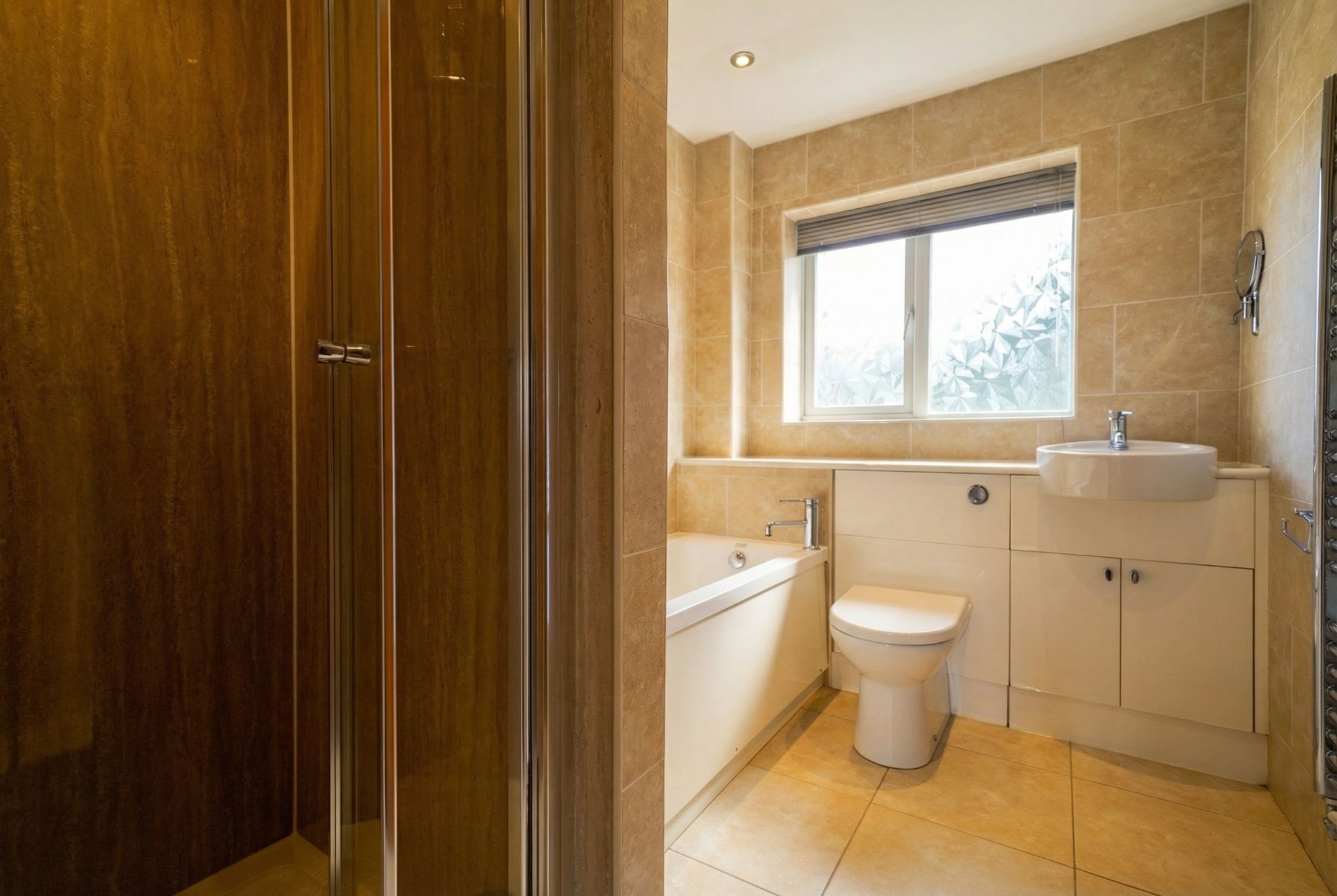 4 bedroom detached house To Let in Solihull - Photograph 15.